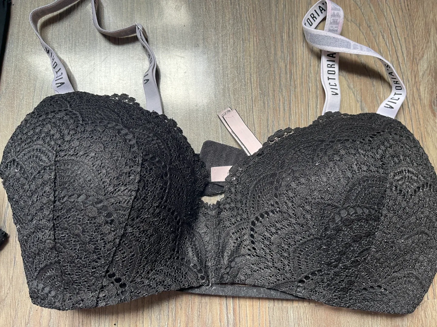 La Senza  Pink Bra - Size 38B #freecycle image indicator(4)