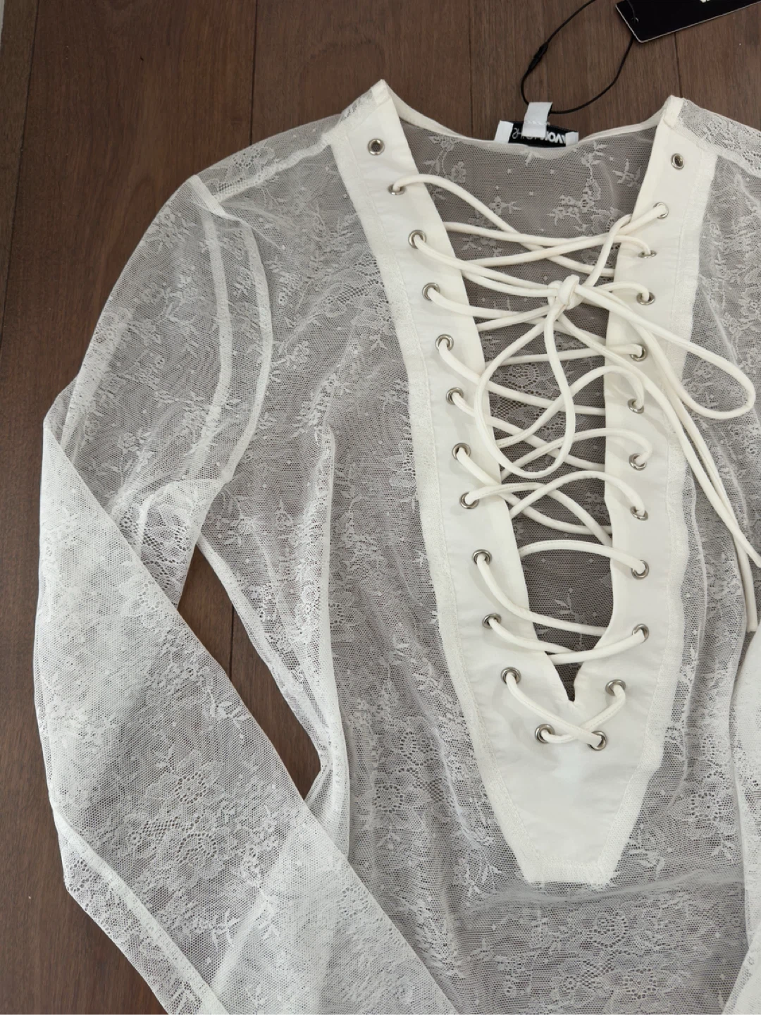 NEW Fashion Nova White Lace Bodysuit - Size M - photo 3