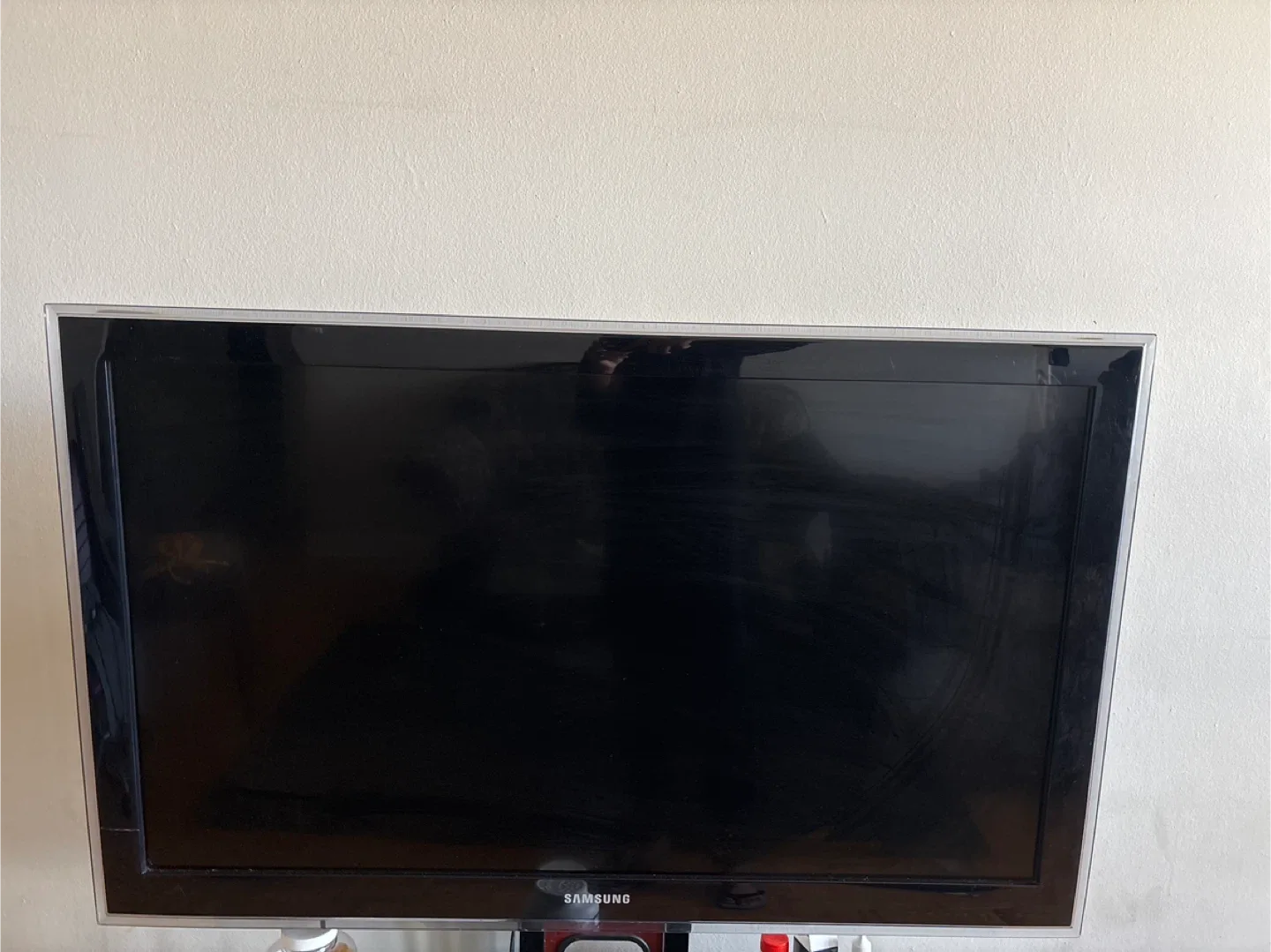 Samsung LN32D550K1FXZC 32" TV image indicator(2)