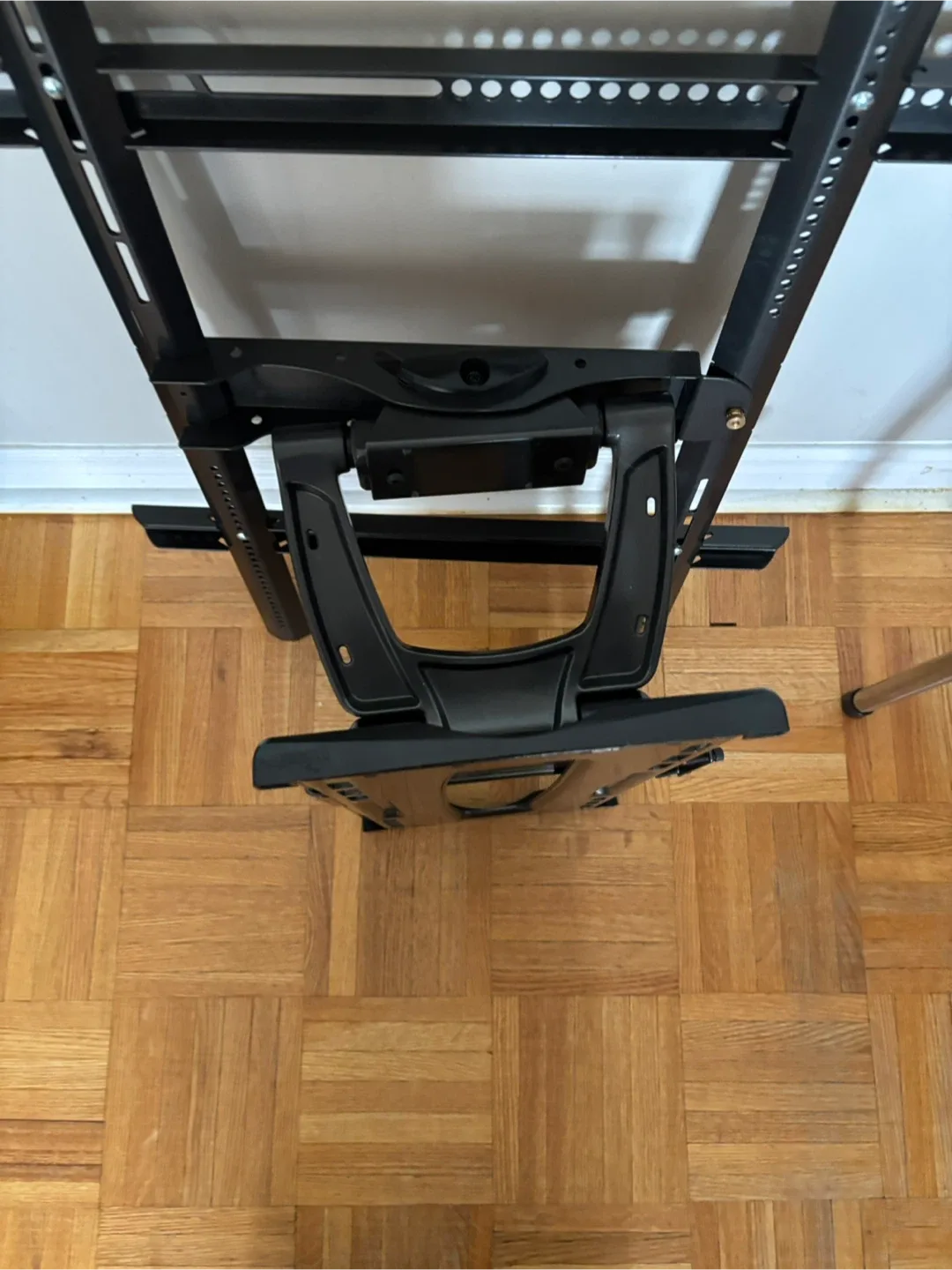 Rocketfish  RF-TVMFM03V2 Wall Mount image indicator(5)