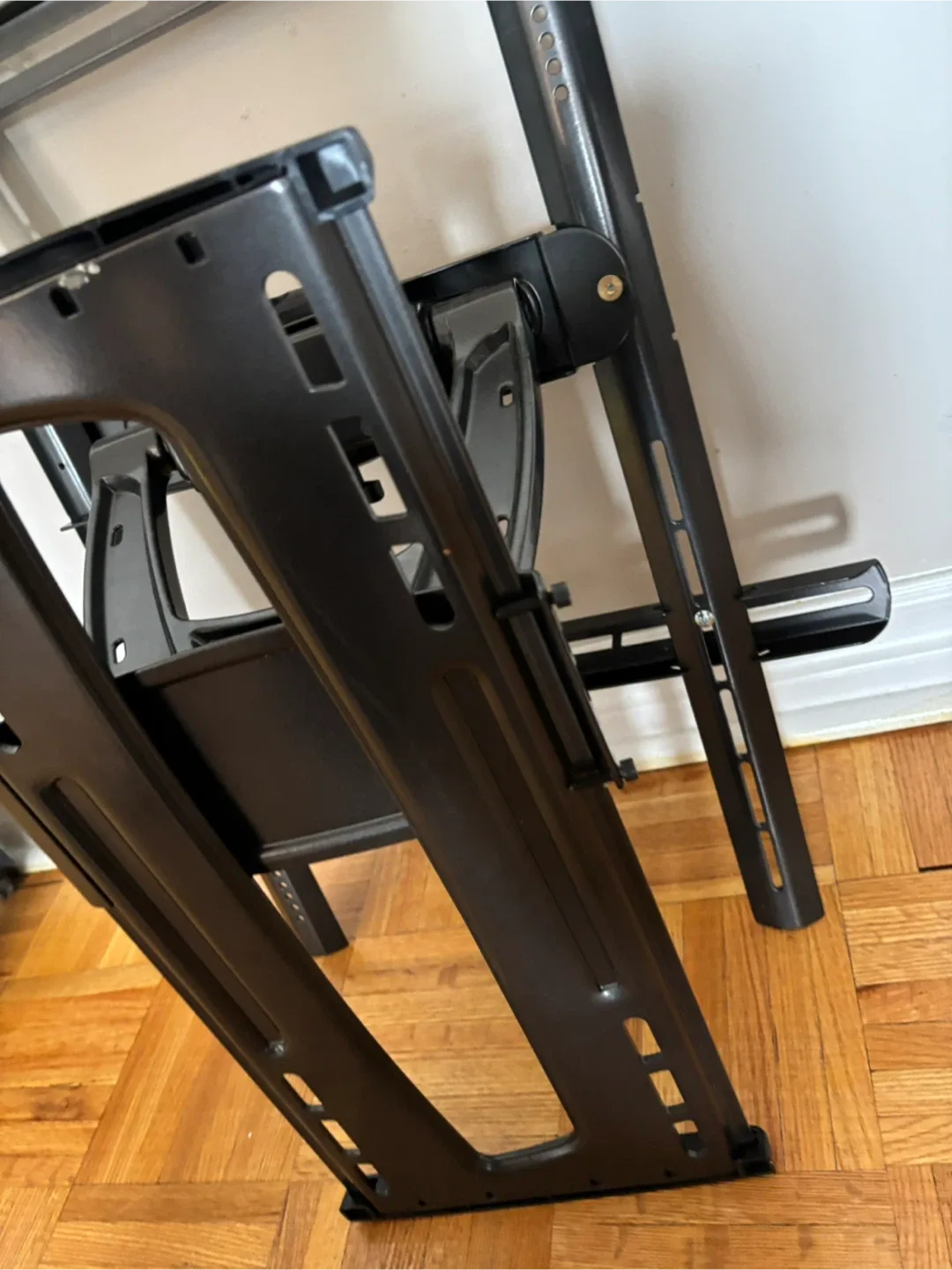 Rocketfish  RF-TVMFM03V2 Wall Mount image indicator(7)