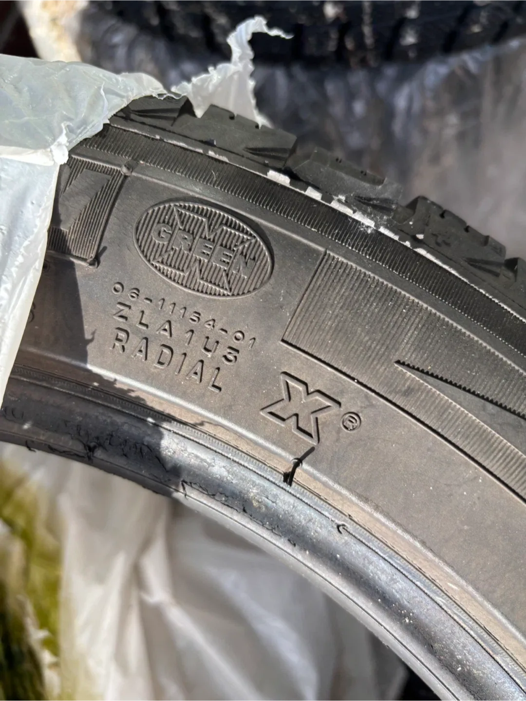 Michelin 215/50R17 Studless Tire image indicator(6)