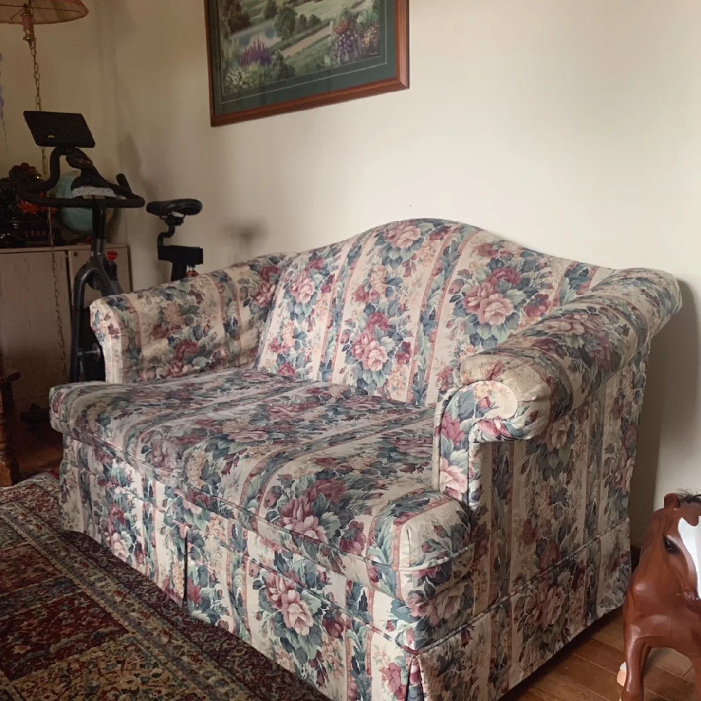 Floral Patterned Sofa image indicator(2)