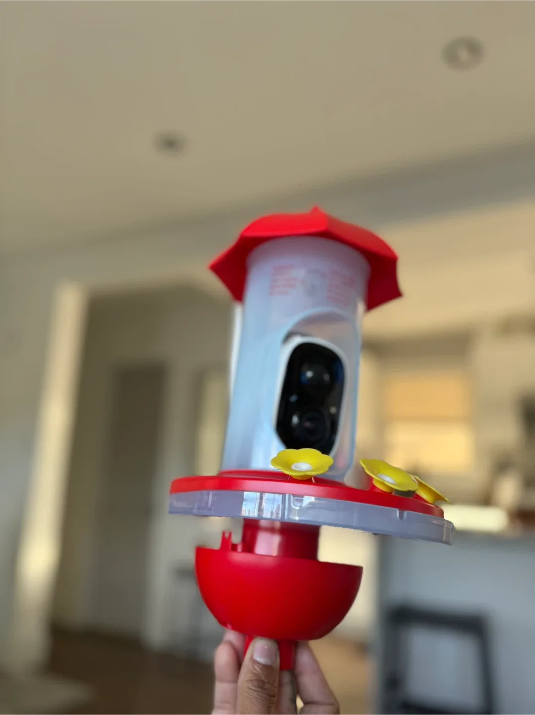 Wireless Outdoor Security Camera with Solar Panel image indicator(2)