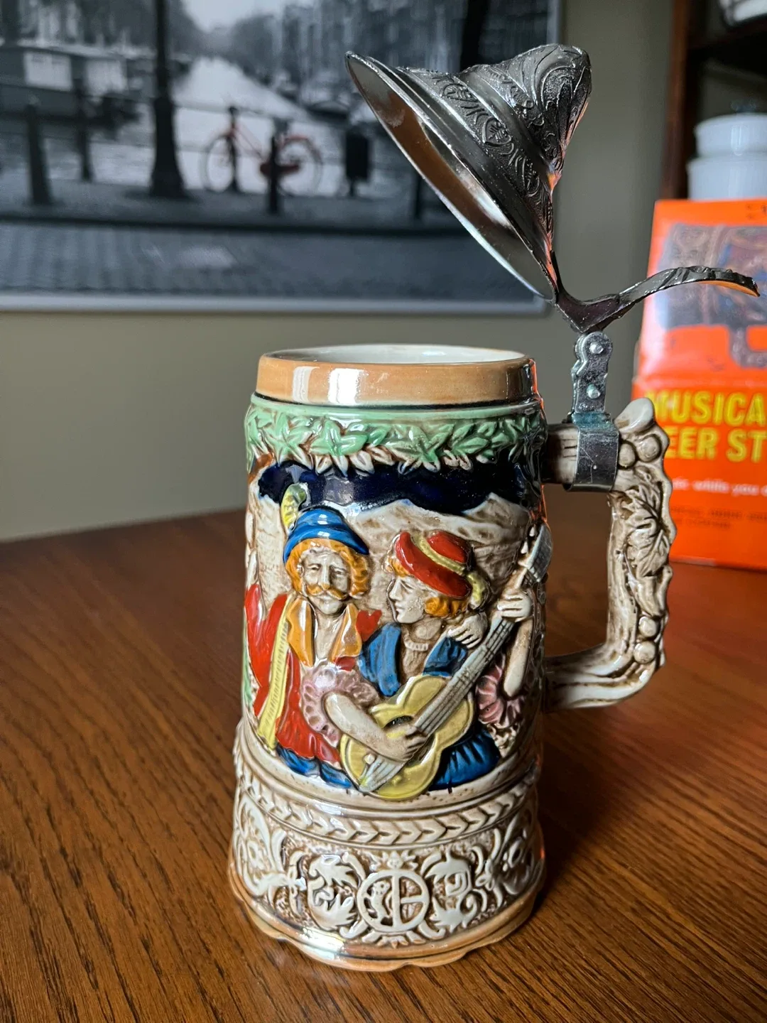 Musical Beer Stein with Cover image indicator(2)