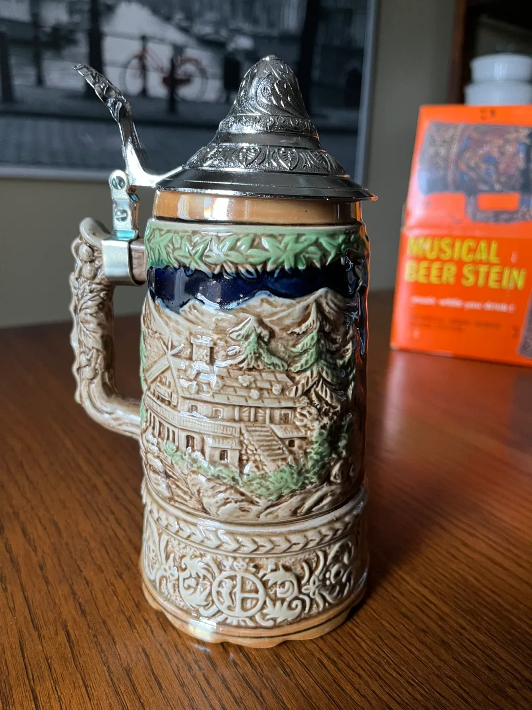 Musical Beer Stein with Cover image indicator(5)