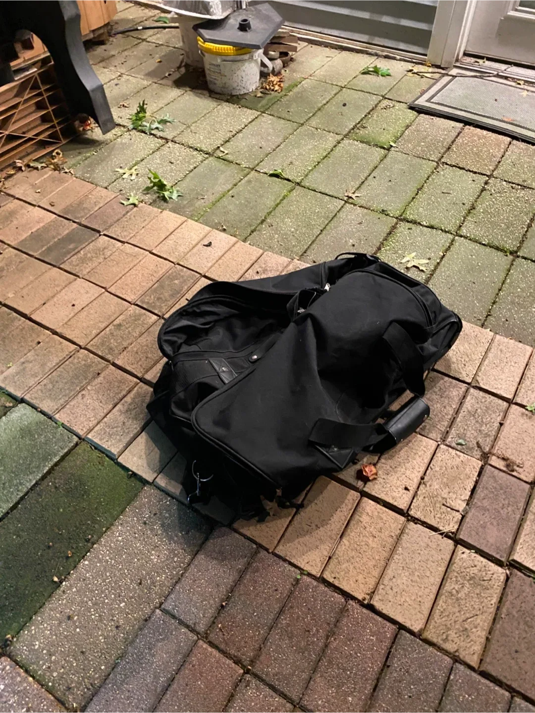 Rolling Suitcases - Various Brands image indicator(2)