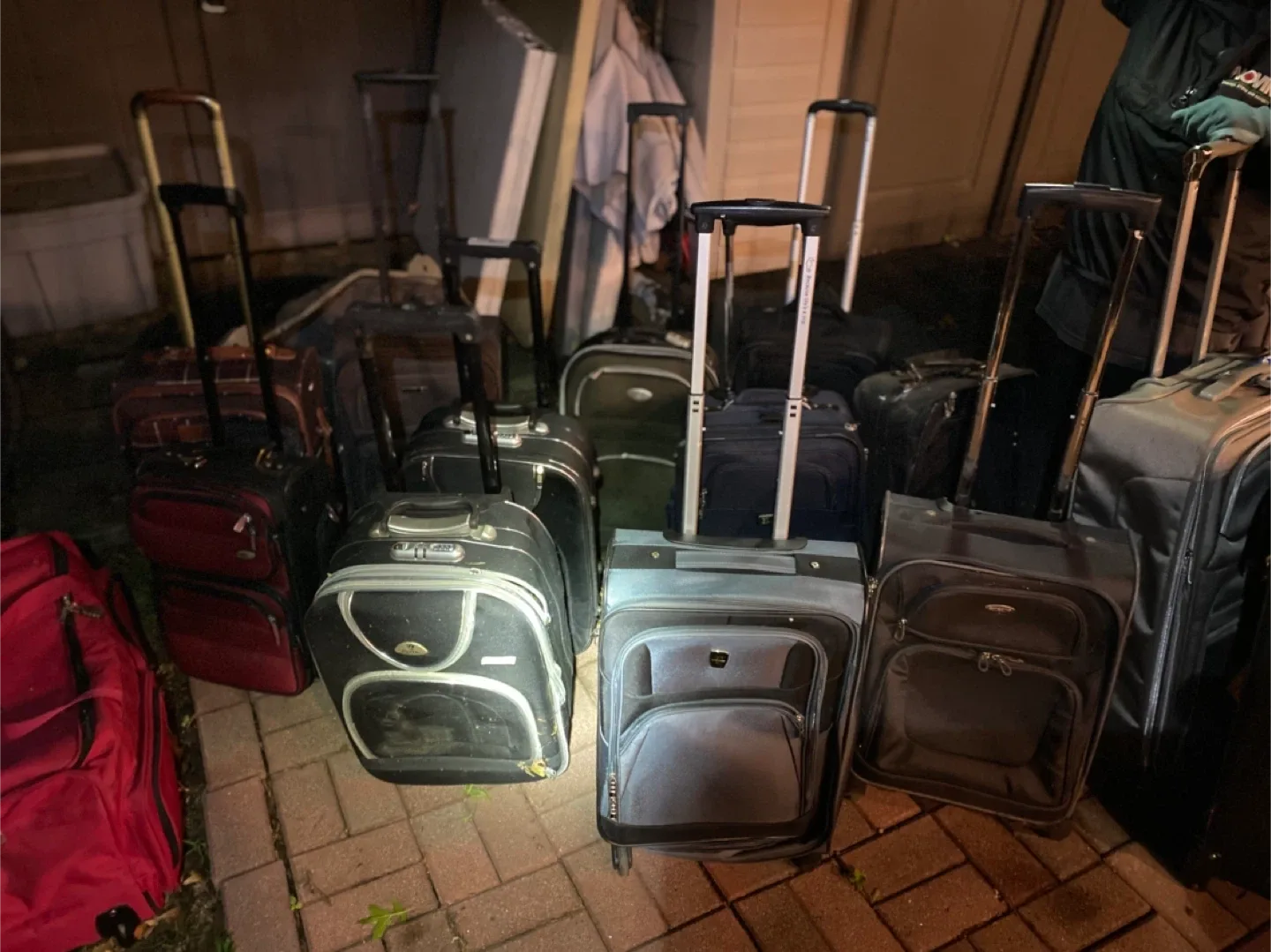 Used Luggage - Assorted Sizes & Colors thumbnail