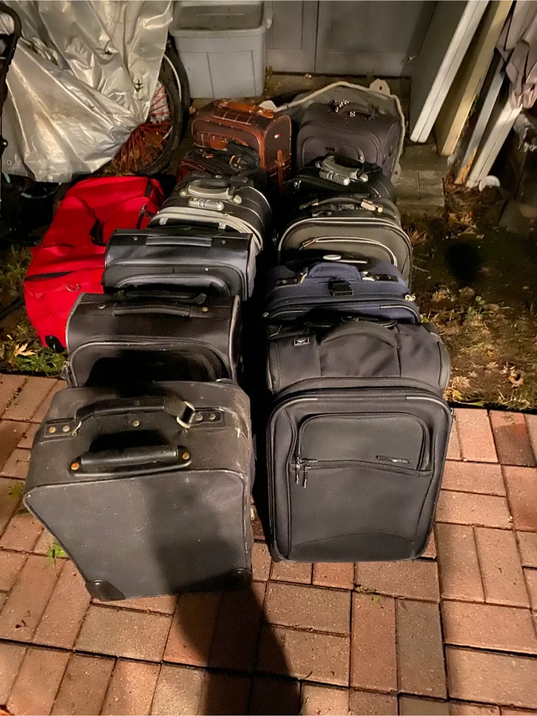 Used Luggage - Assorted Sizes & Colors image indicator(8)