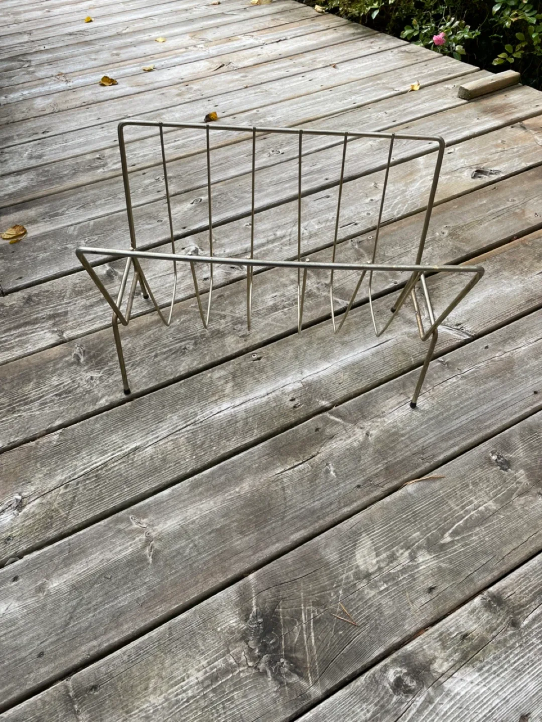 Vintage Metal magazine Rack thumbnail