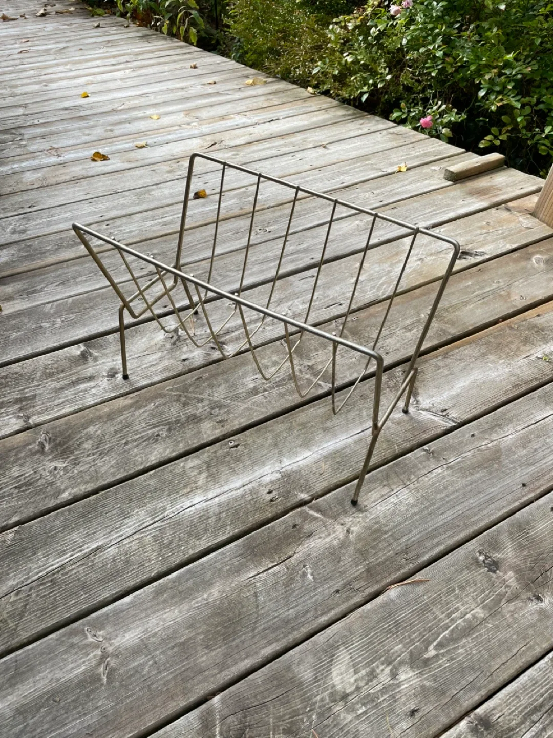 Vintage Metal magazine Rack image indicator(3)