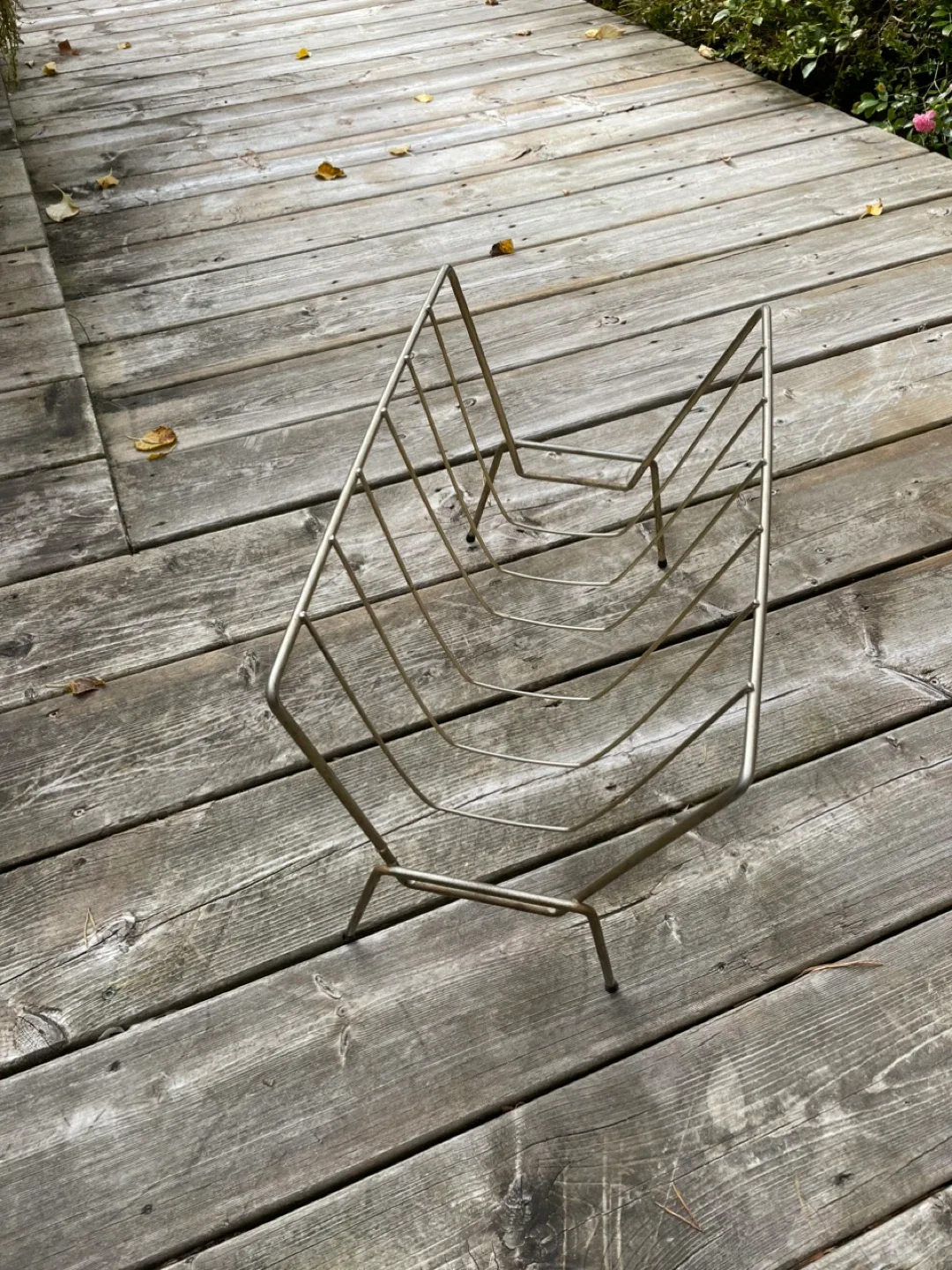 Vintage Metal magazine Rack image indicator(2)