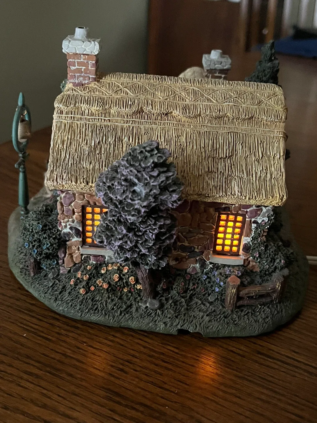 Hawthorne Village Seaside Boathouse Thomas Kinkade image indicator(5)