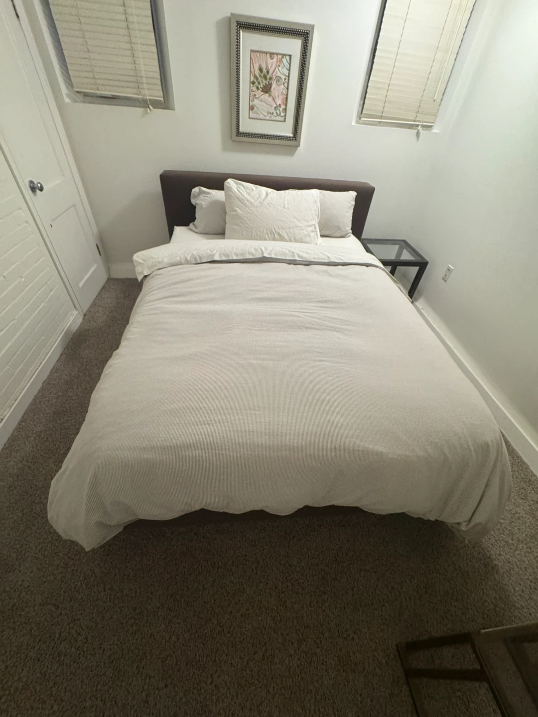Queen Size Bed Frame including mattress and box spring - photo 3
