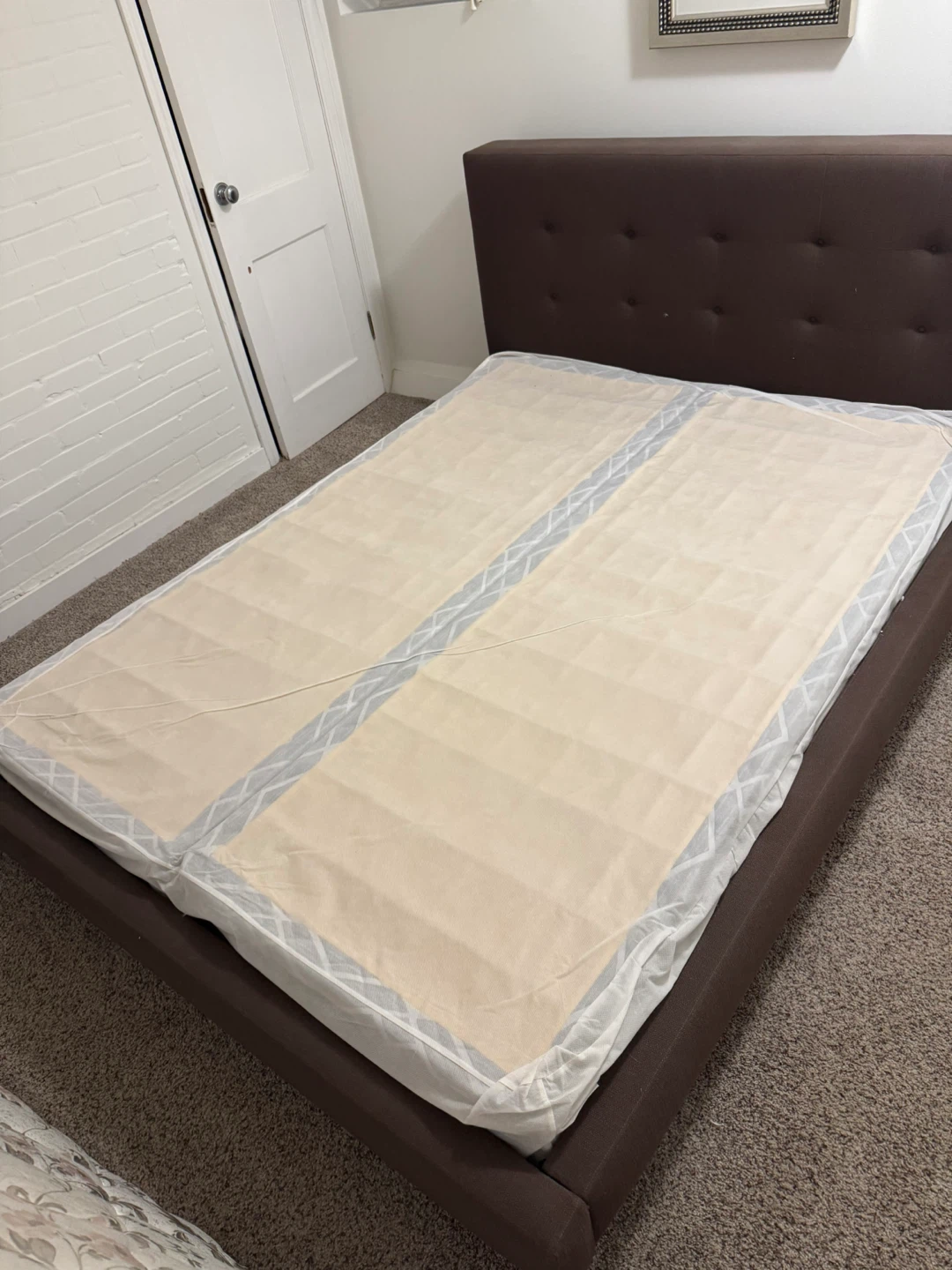 Queen Size Bed Frame including mattress and box spring - photo 2