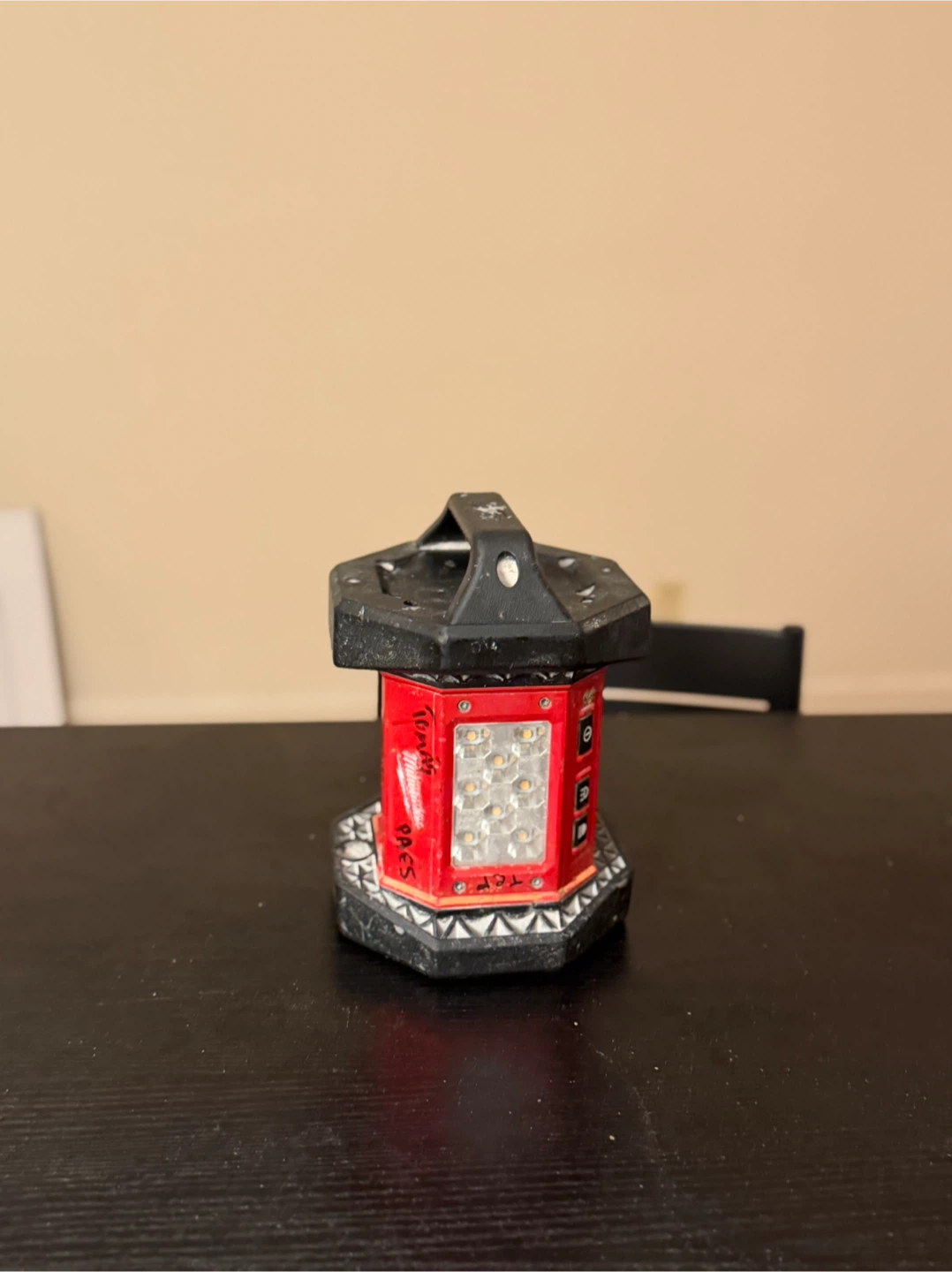 Milwaukee 2361-20 18V LED Flood Light - photo 2