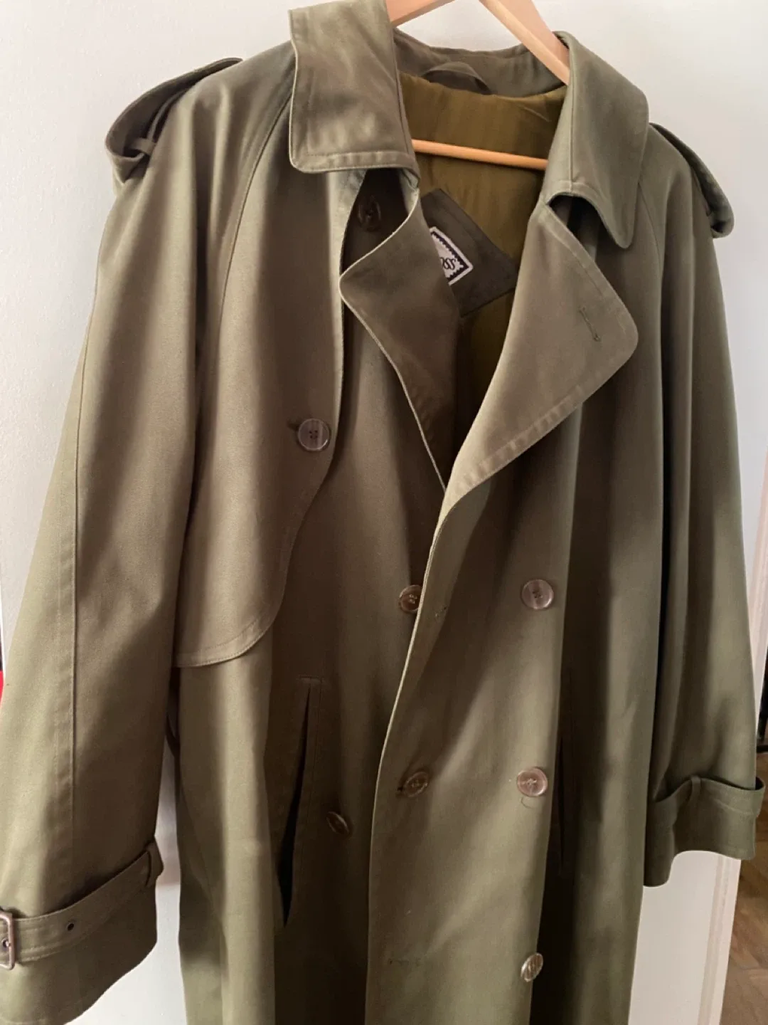 Hugo Boss Trench Coat - Size 50 image indicator(2)