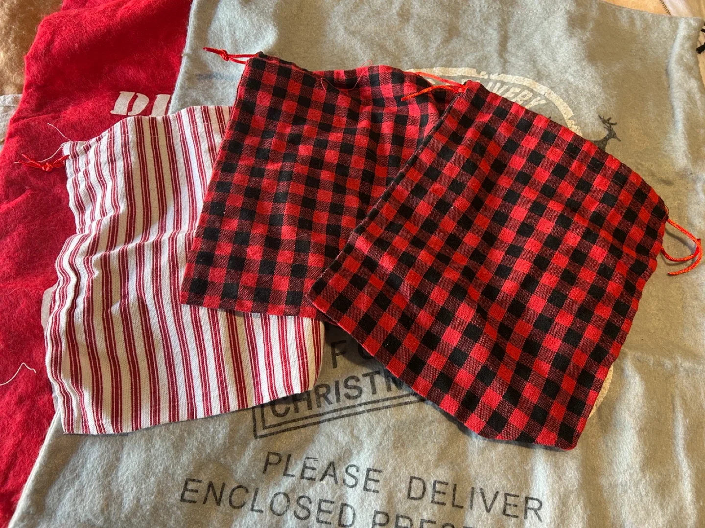 Christmas Themed Gift Sacks image indicator(4)