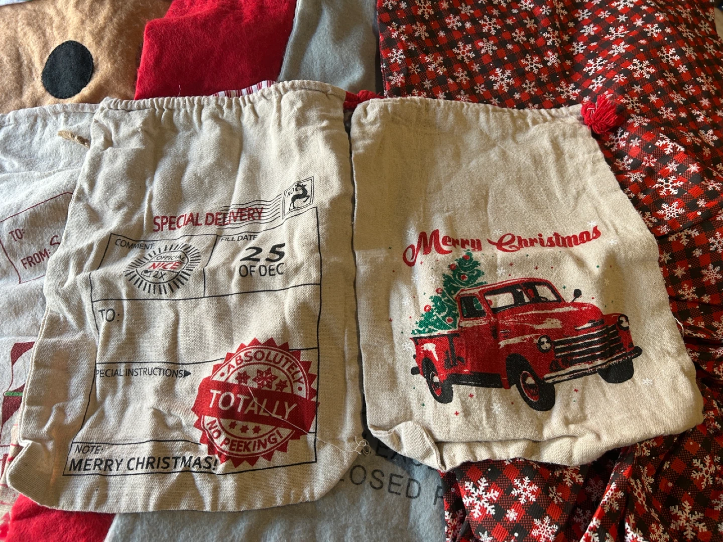 Christmas Themed Gift Sacks - photo 2