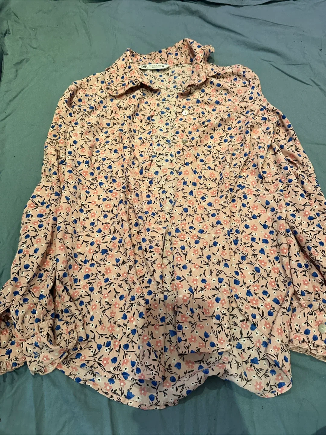 Womens Clothing Bundle S-M image indicator(8)