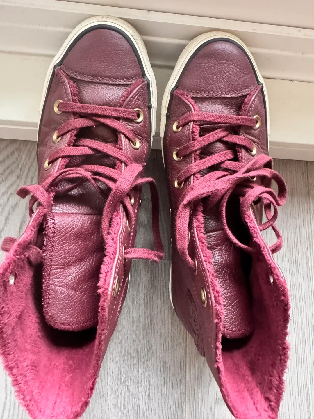 Converse All Star Leather High Top - US 7.5 image indicator(2)