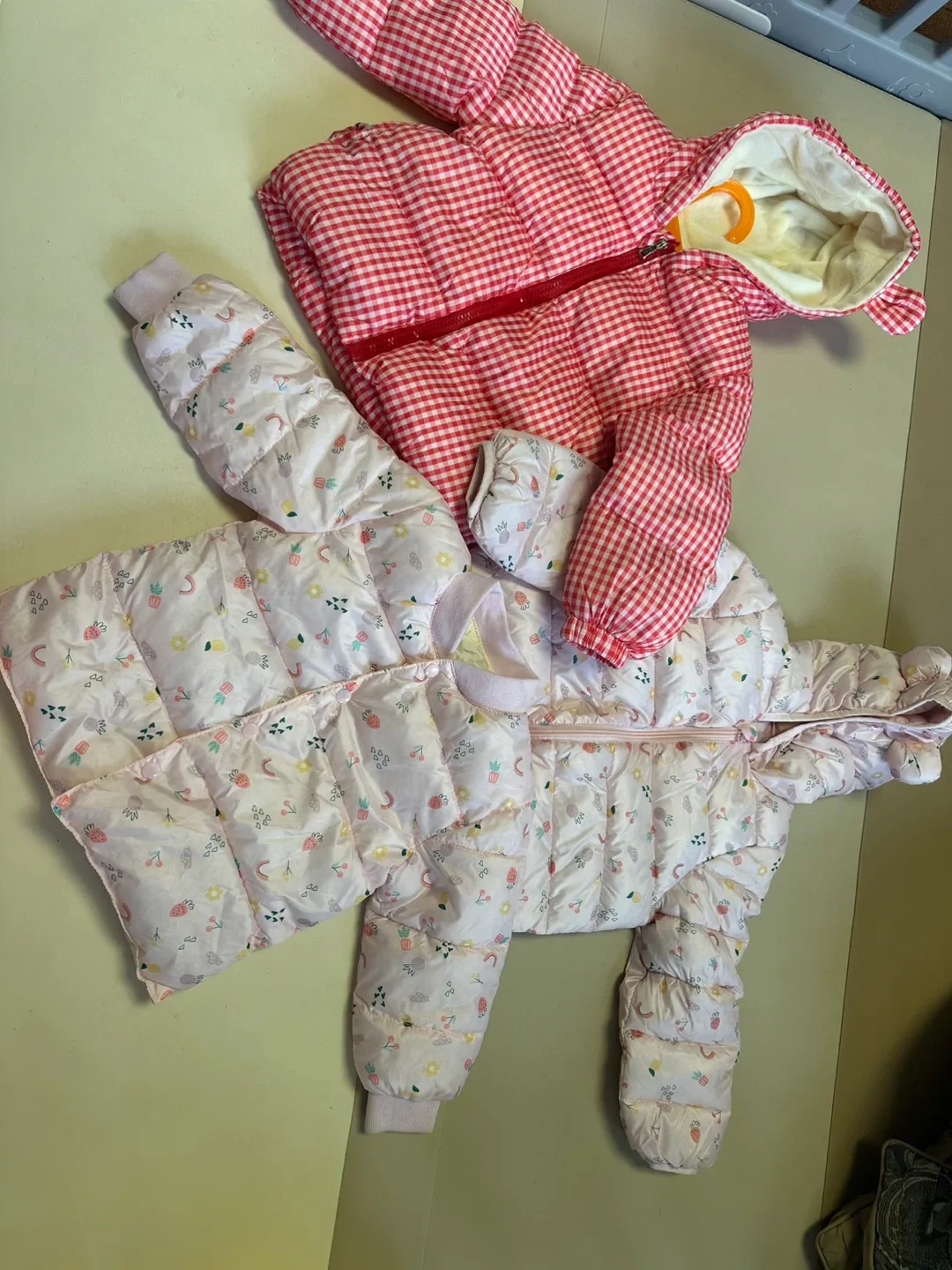 brand new Kids Puffer Jacket Bundle from15 bucks image indicator(3)