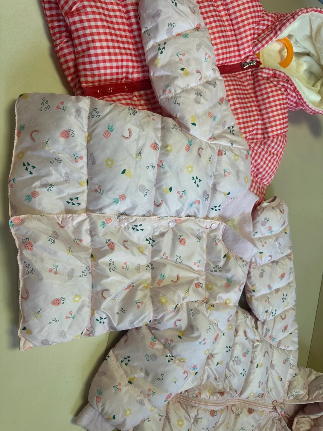 brand new Kids Puffer Jacket Bundle from15 bucks image indicator(5)