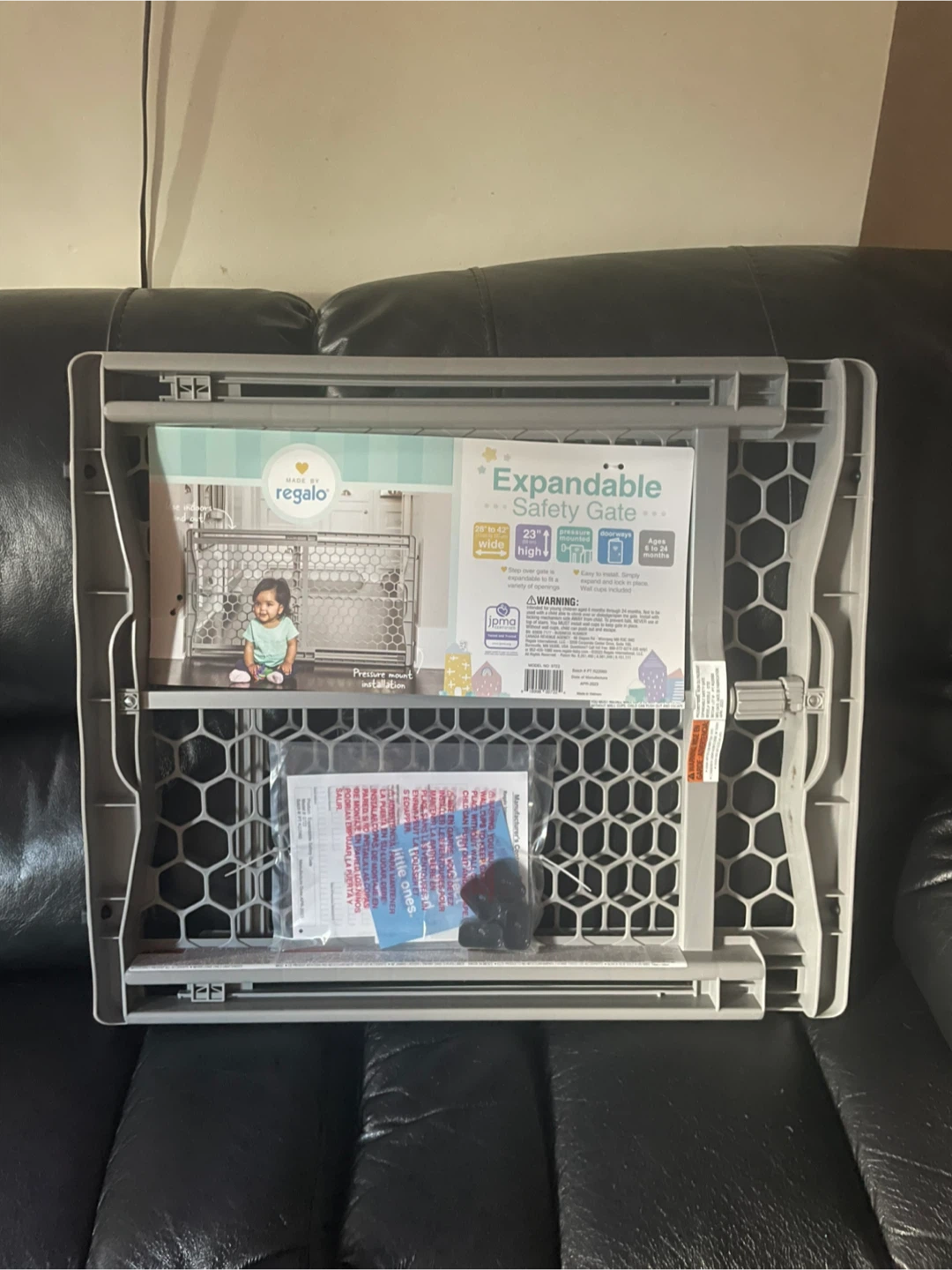 Regalo Expandable Safety Gate 28-42" Wide