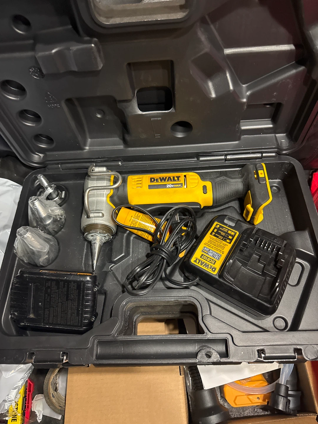 DeWALT 20V MAX Cordless 1-inch PEX Expander Tool Kit - photo 2