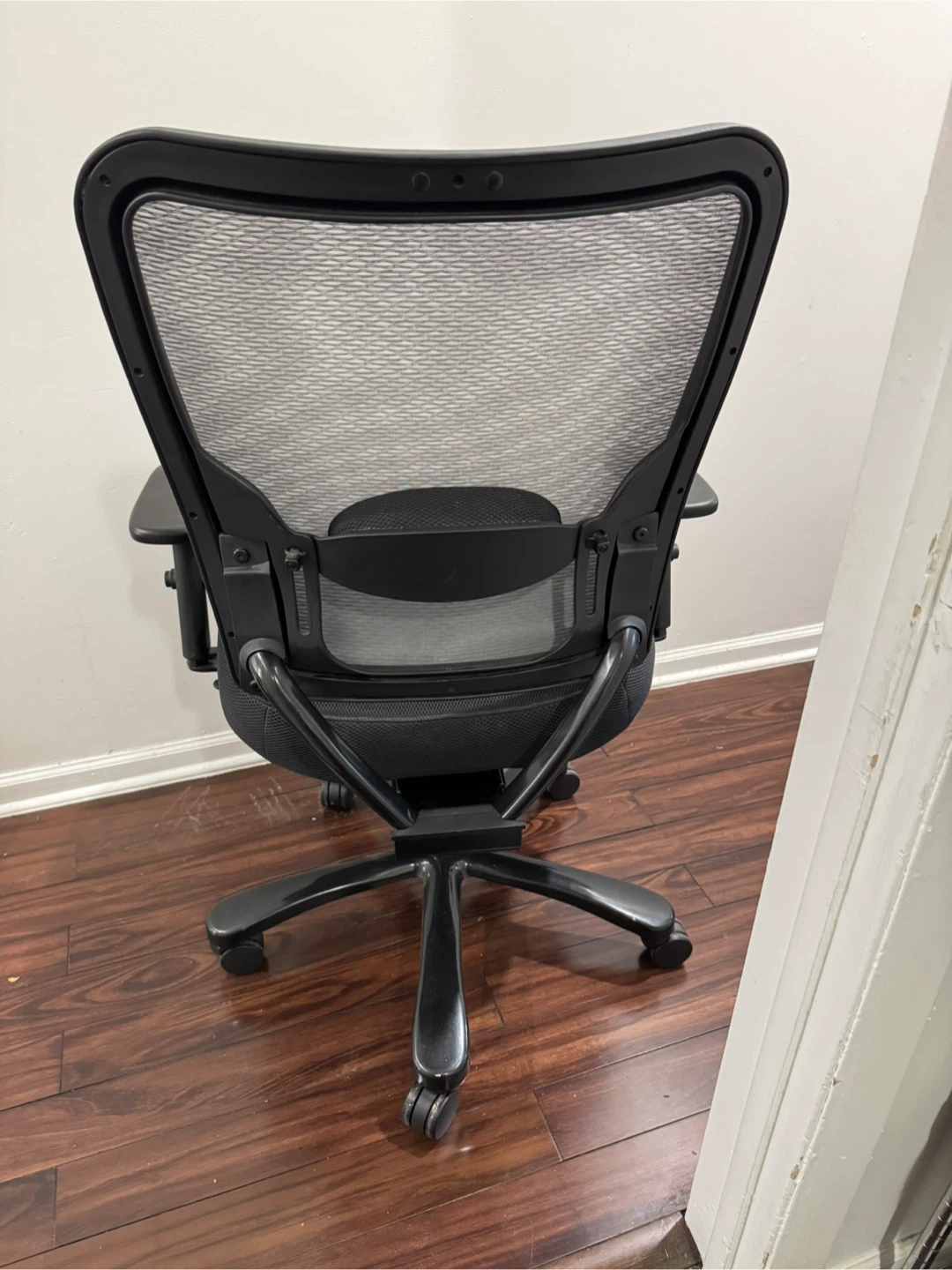 Black Office Chair with Adjustable Height - photo 3