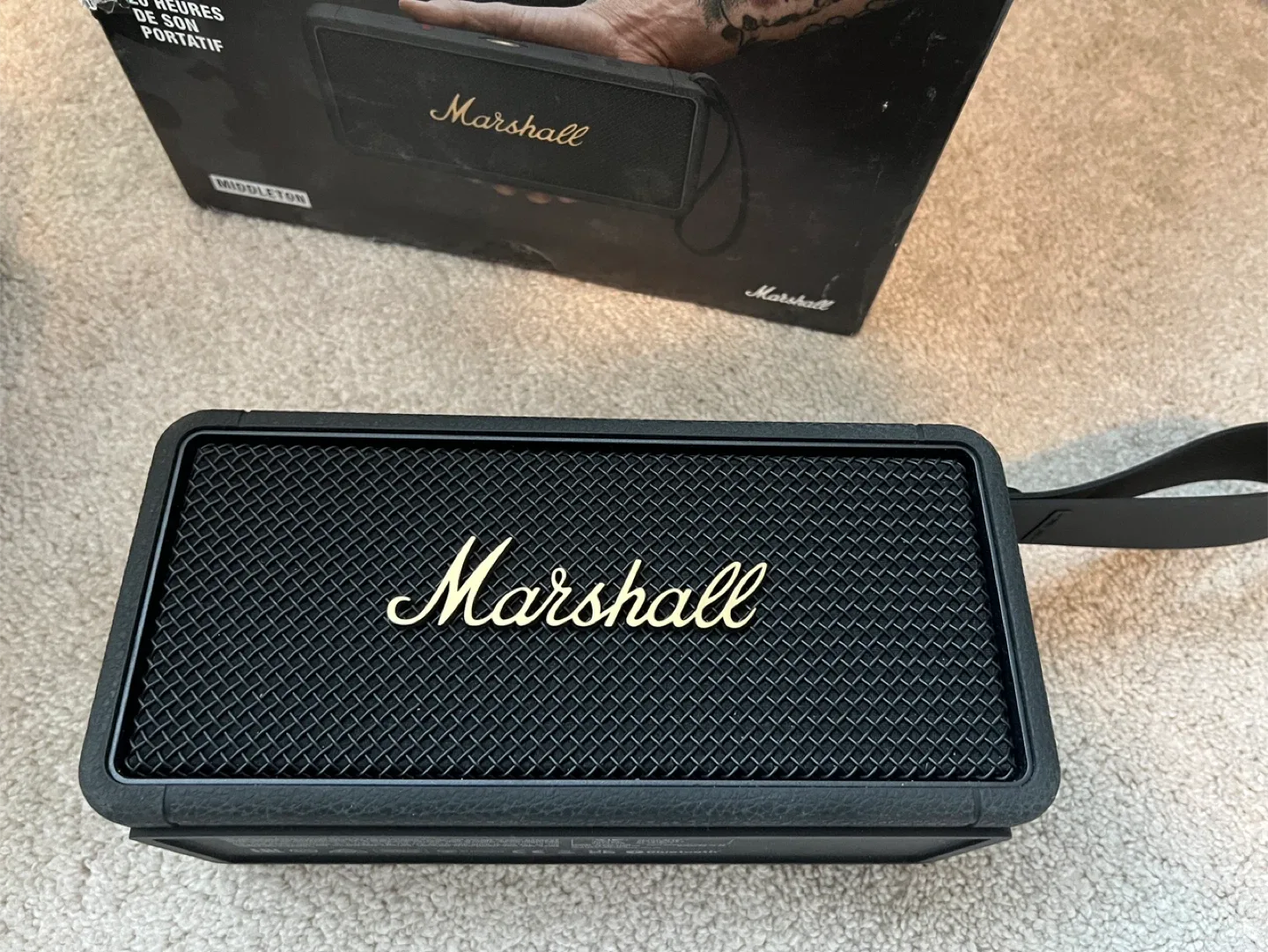 Marshall Middleton Bluetooth Portable Speaker - Black image indicator(2)