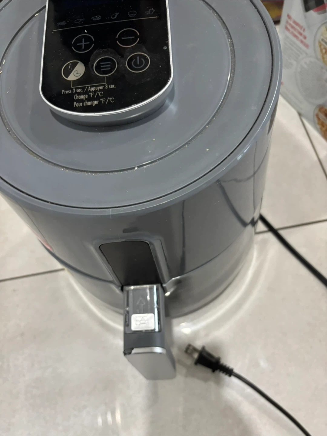 Hamilton Beach Air Fryer - photo 2