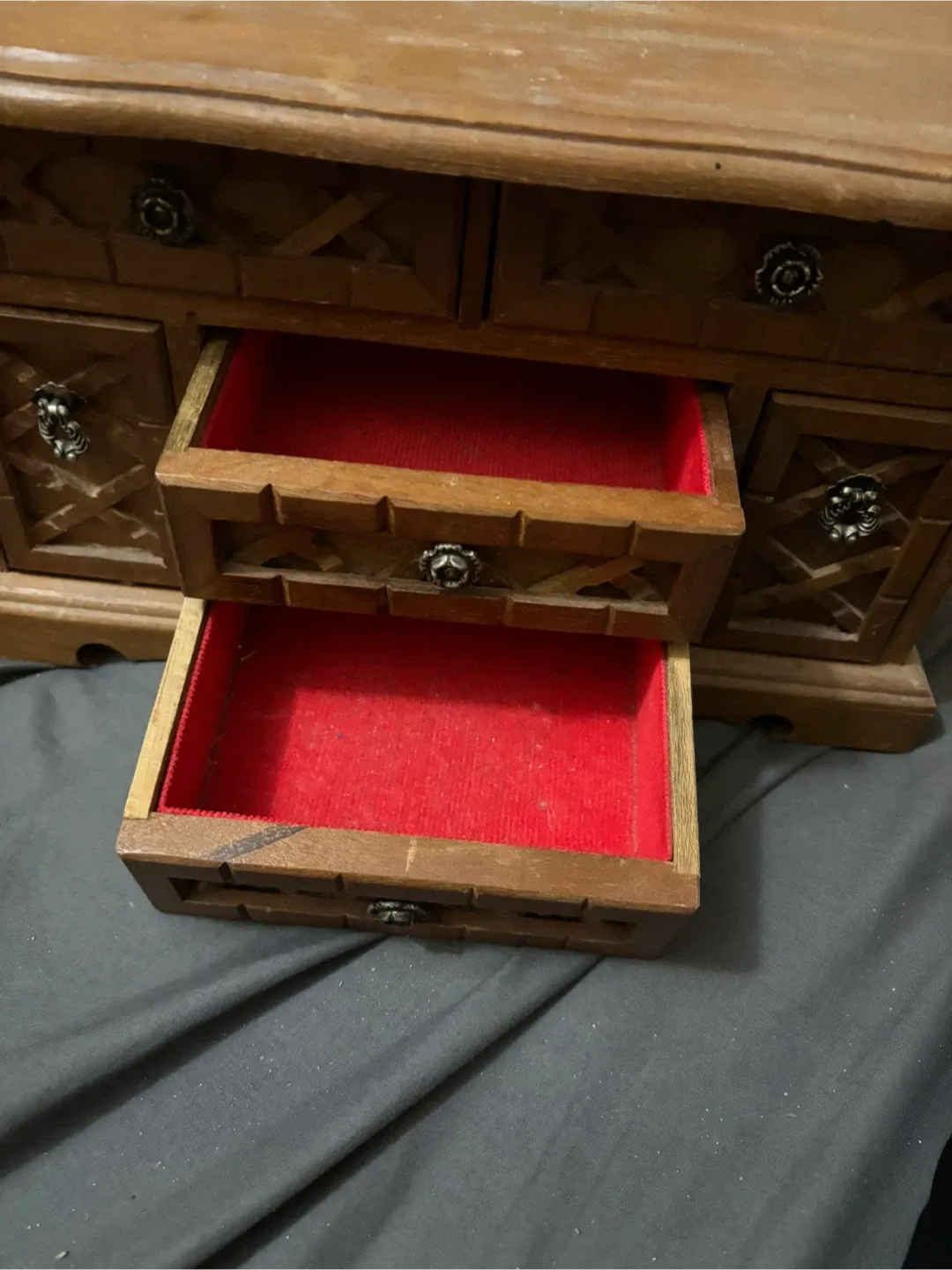 Vintage Wooden Jewellery Box image indicator(3)