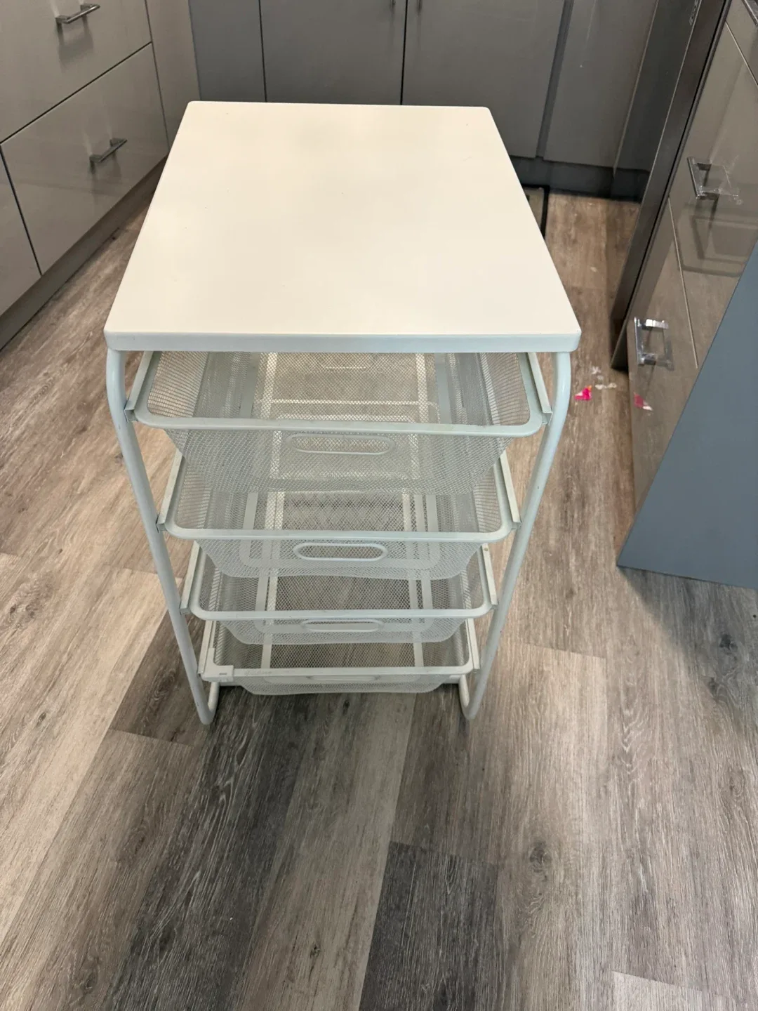 White Metal Rolling Cart with Drawers image indicator(6)