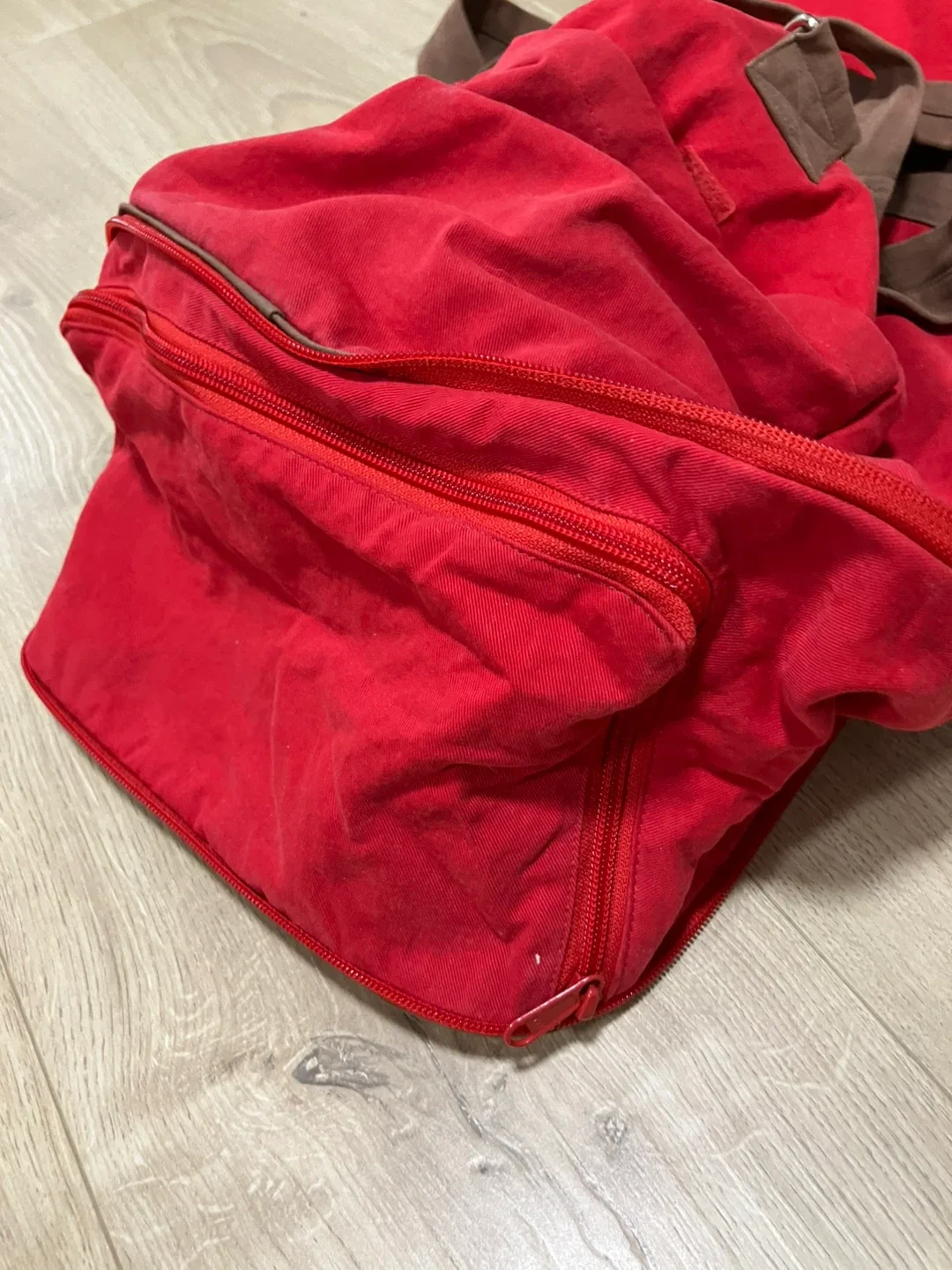 Expandable zipper Duffel Bag RED shoulder bag image indicator(5)