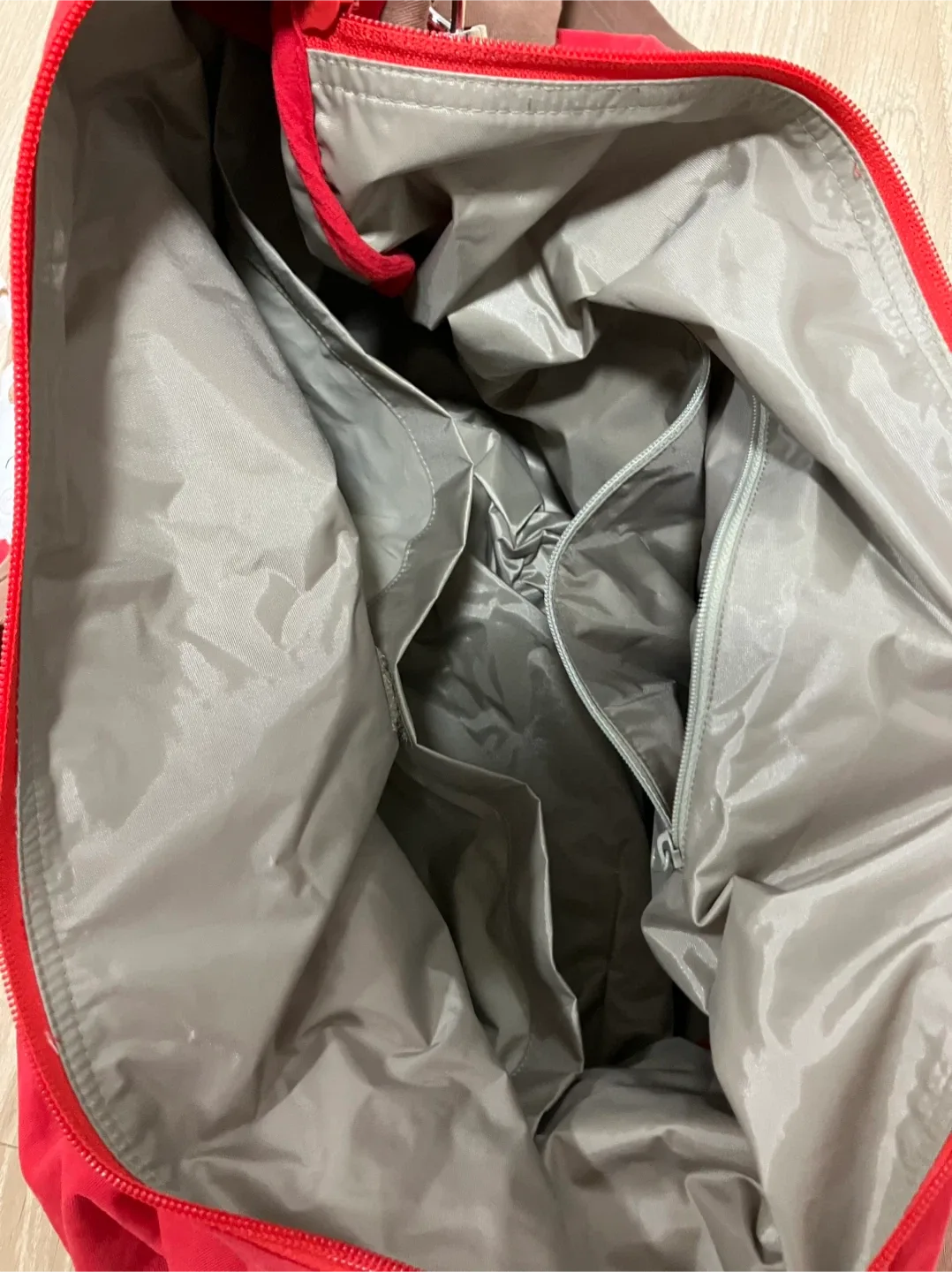 Expandable zipper Duffel Bag RED shoulder bag image indicator(7)