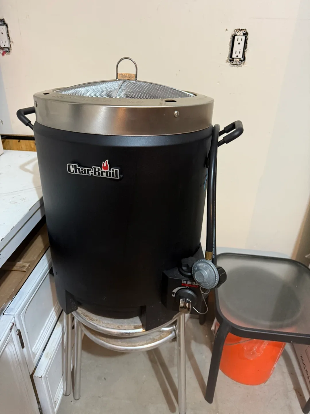 Char-Broil The Big Easy Oil-Less Turkey Fryer image indicator(3)