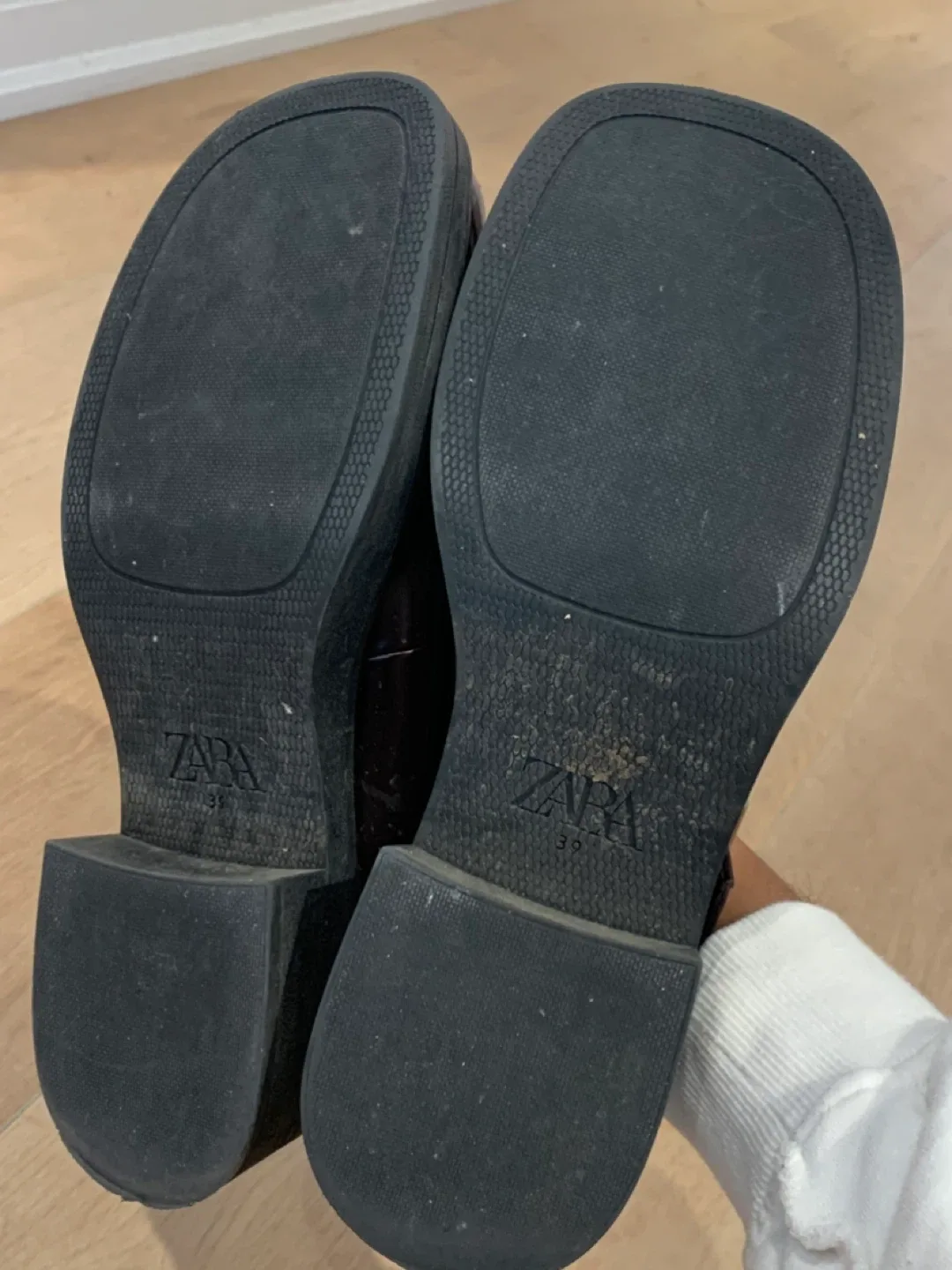 Zara Burgundy Platform Mary Janes - Size 39 image indicator(4)