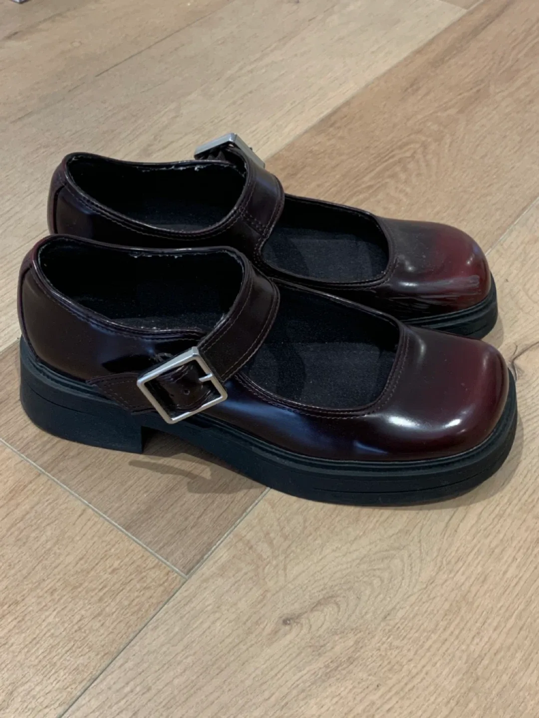 Zara Burgundy Platform Mary Janes - Size 39 image indicator(3)