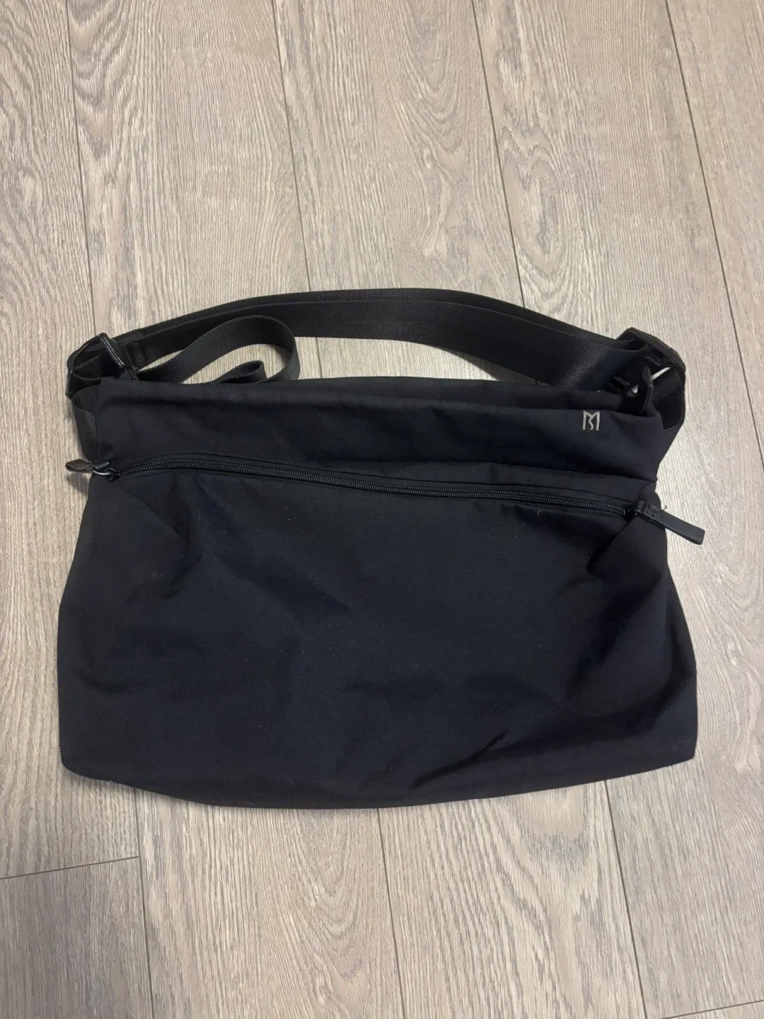 Kuri-Ori Everyday Travel Bag Black thumbnail