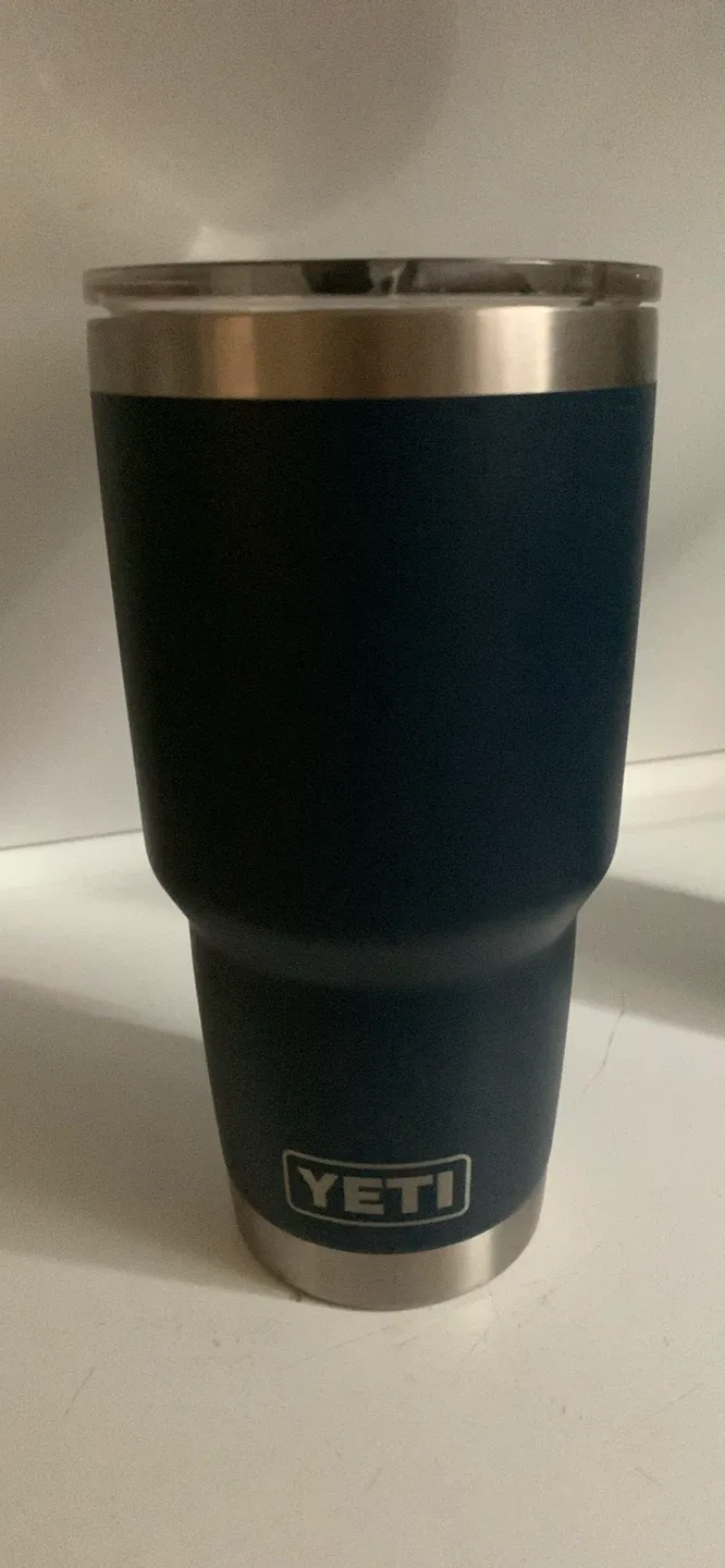 Yeti Tumbler - Navy image indicator(2)