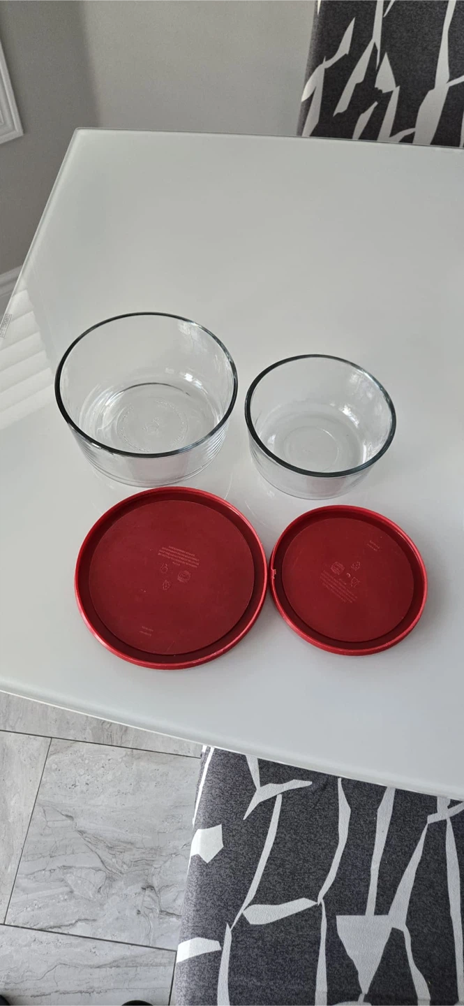 Anchor Hocking Glass Bowl Set with Lids