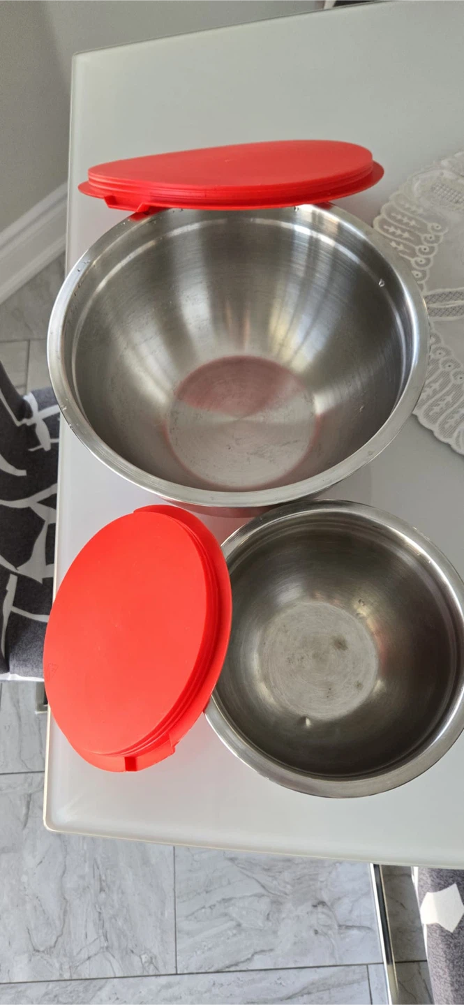 Stainless Steel Bowls with Red Lids - photo 4