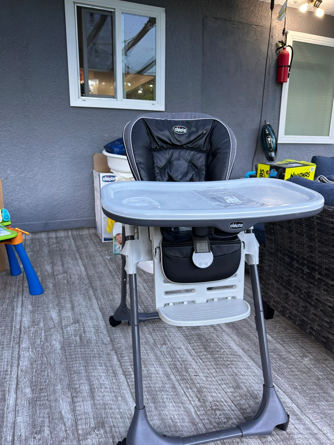 Chicco Orion Space-Saving Fold Highchair