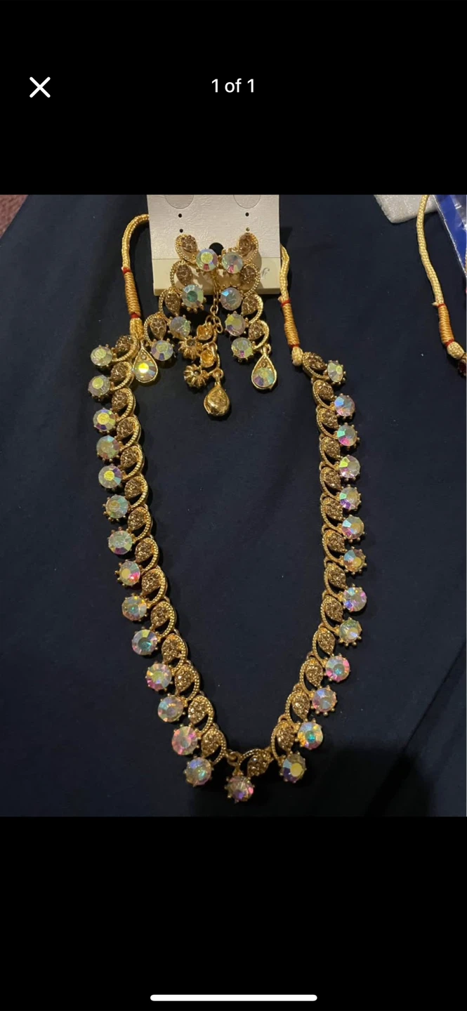 Gold Tone Necklace & Earring Set