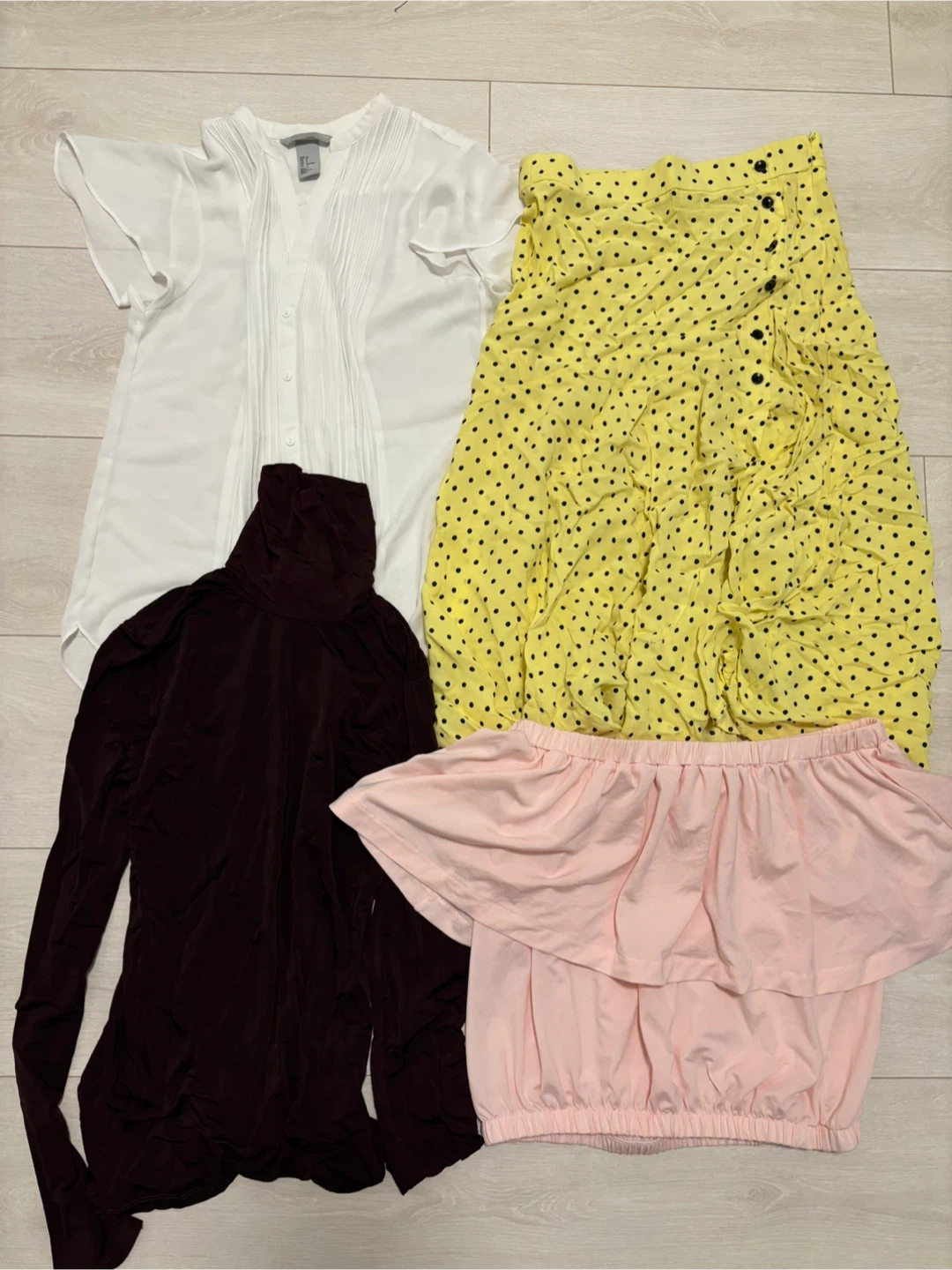 FREE Women’s Clothing Bundle - 4 Items