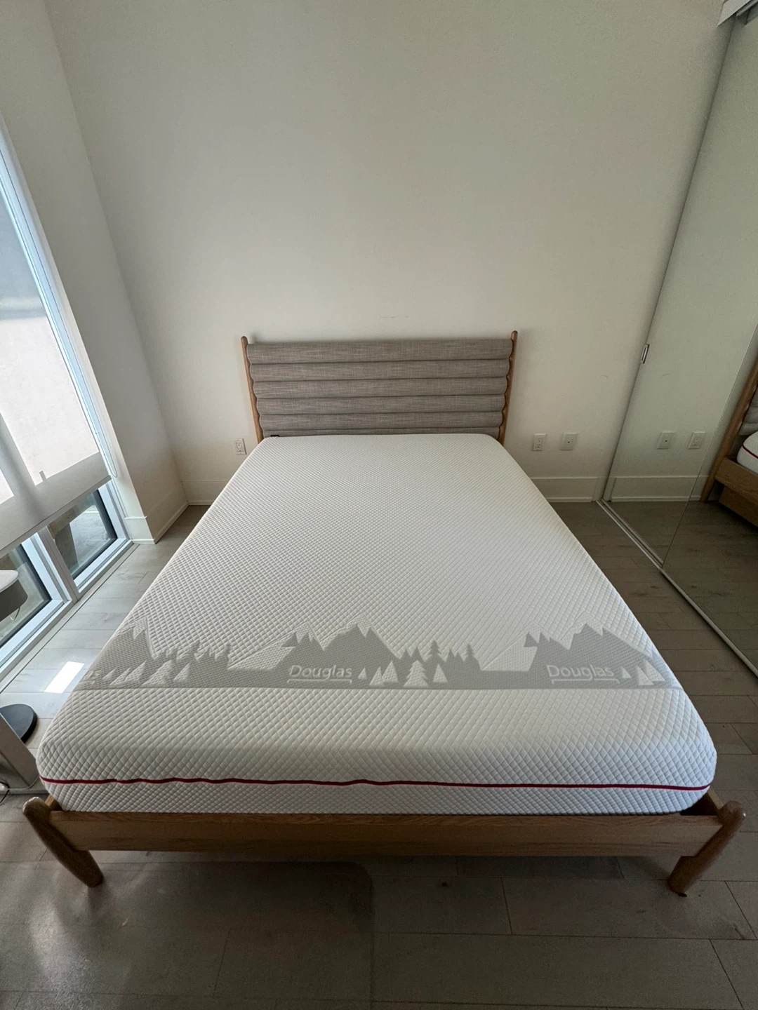 MOVING OUT SALE! Article Queen Upholstery Bed with under drawers - photo 3