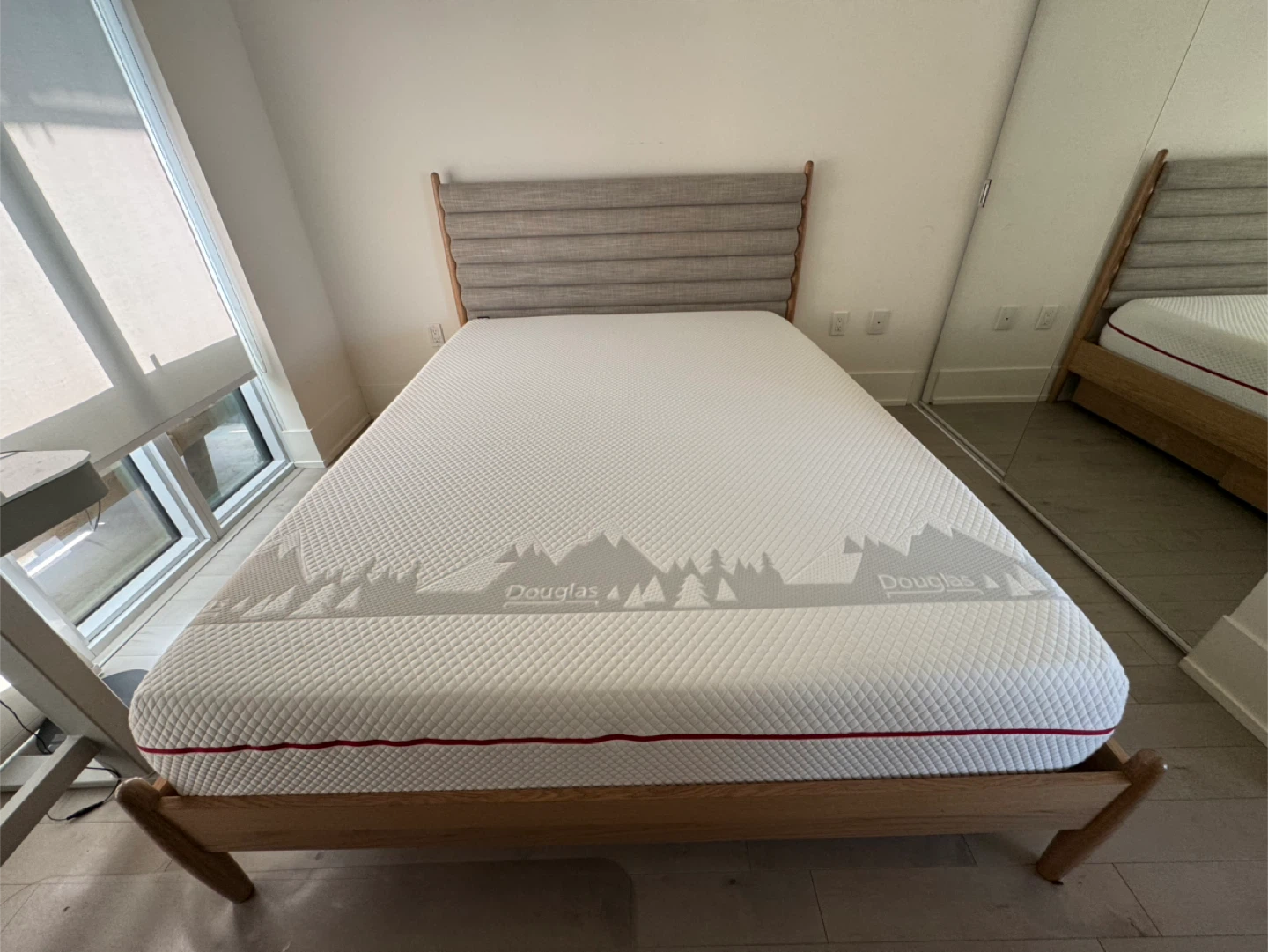 MOVING OUT SALE! Article Queen Upholstery Bed with under drawers - photo 2