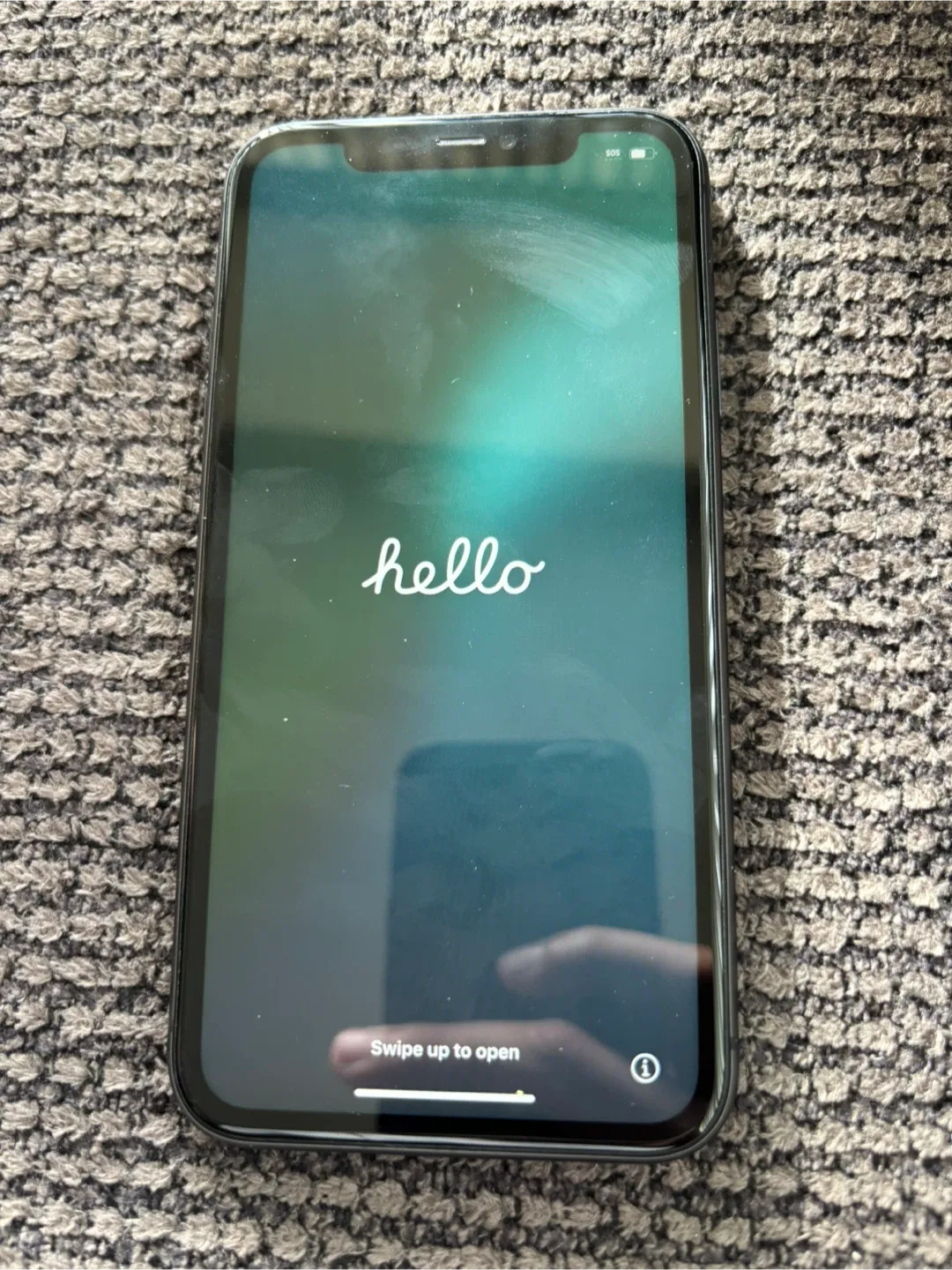 iPhone 11 - Black thumbnail