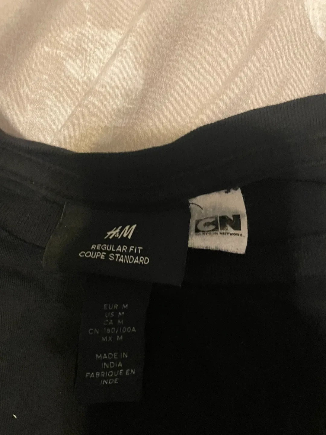 H&M Rick and Morty Black T-Shirt - Size M image indicator(4)